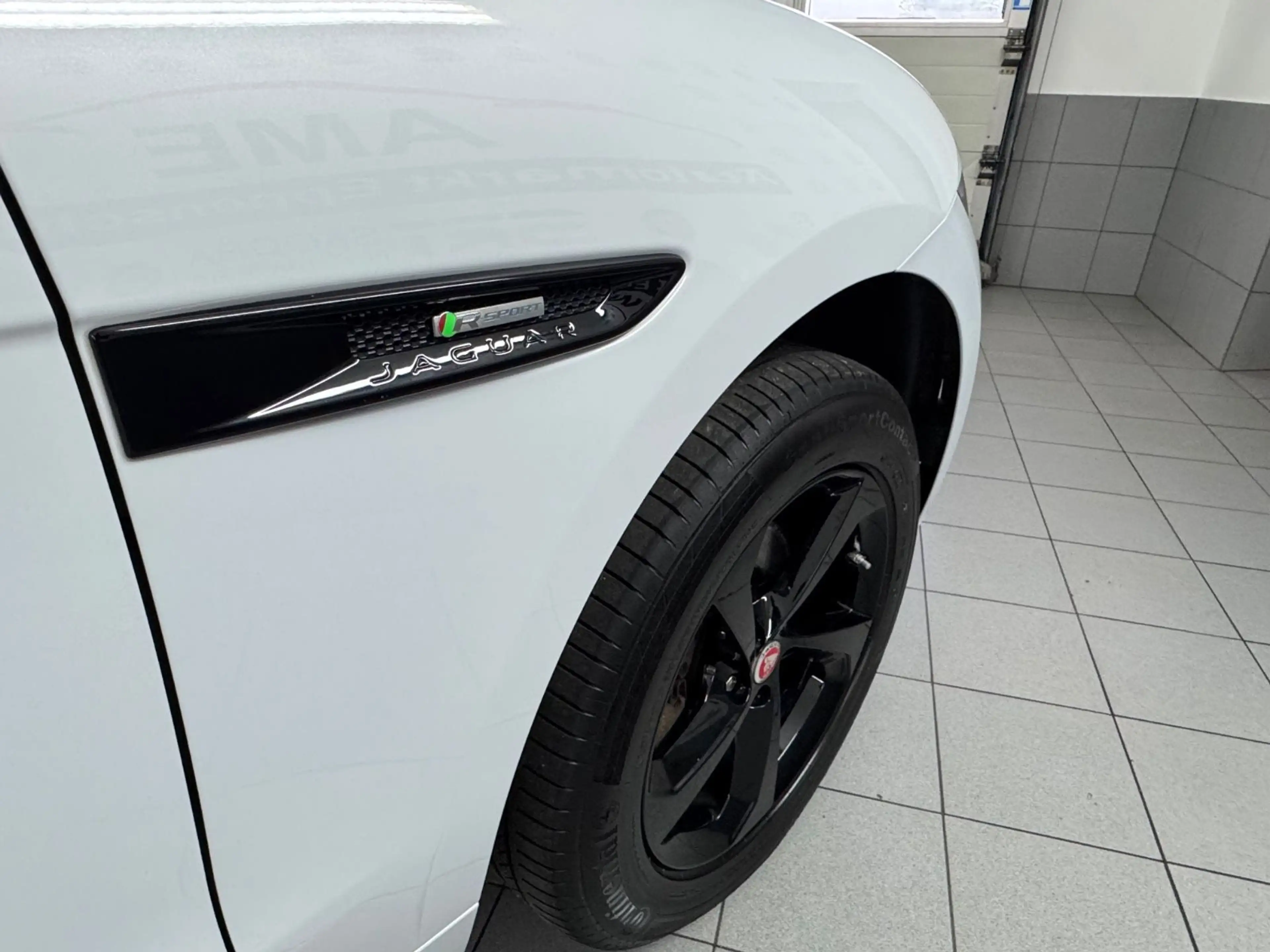 Jaguar F-Pace F-PACE R-Sport Virtuelles Cockpit | Black Pack — photo 12