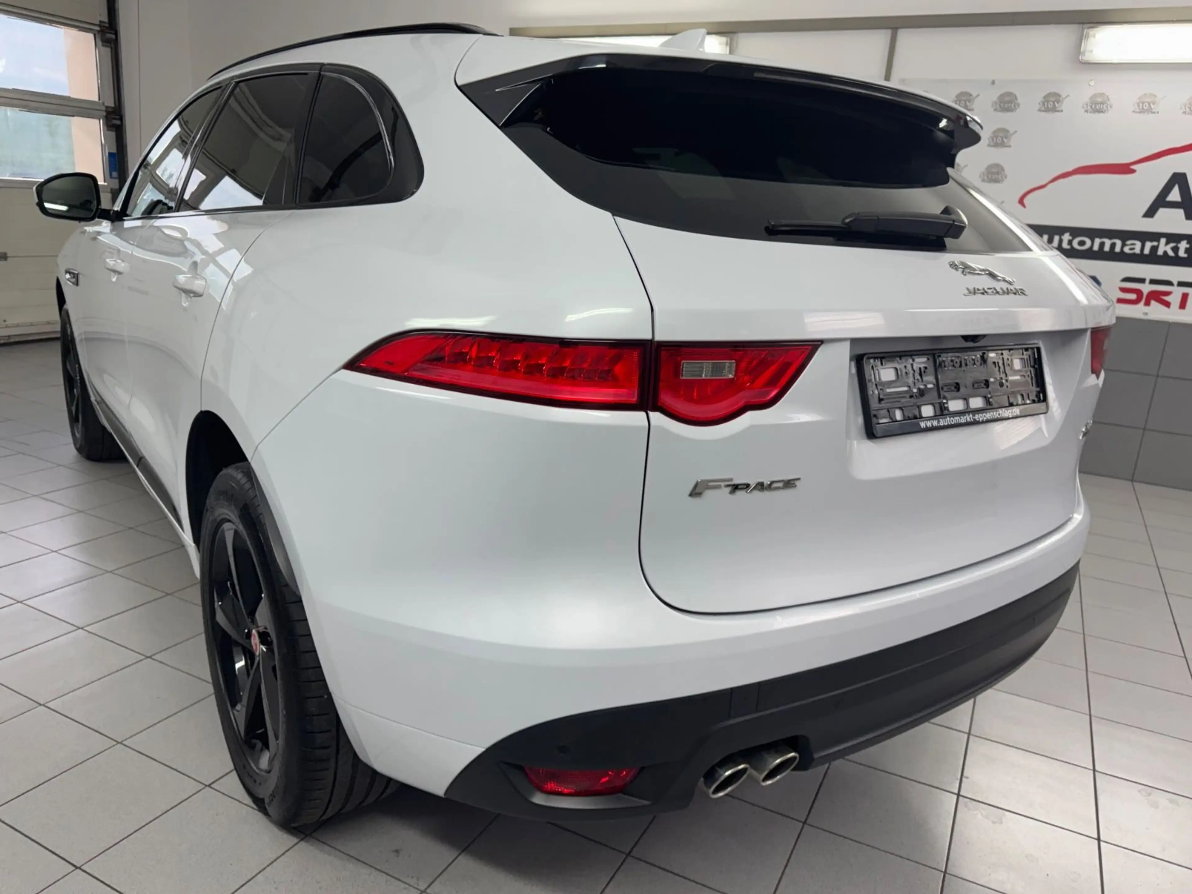 Jaguar F-Pace F-PACE R-Sport Virtuelles Cockpit | Black Pack — photo 9