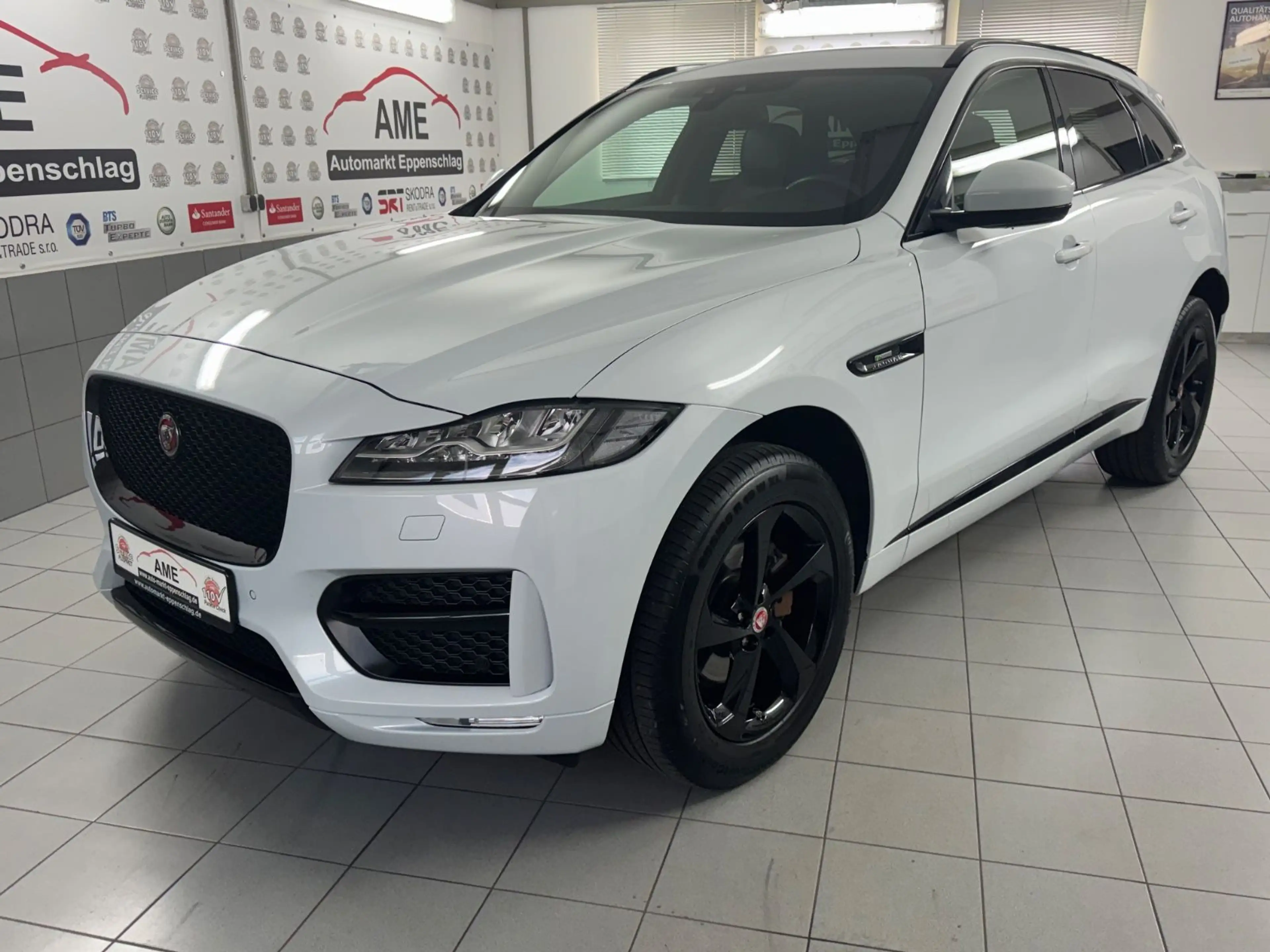 Jaguar F-Pace F-PACE R-Sport Virtuelles Cockpit | Black Pack — photo 5
