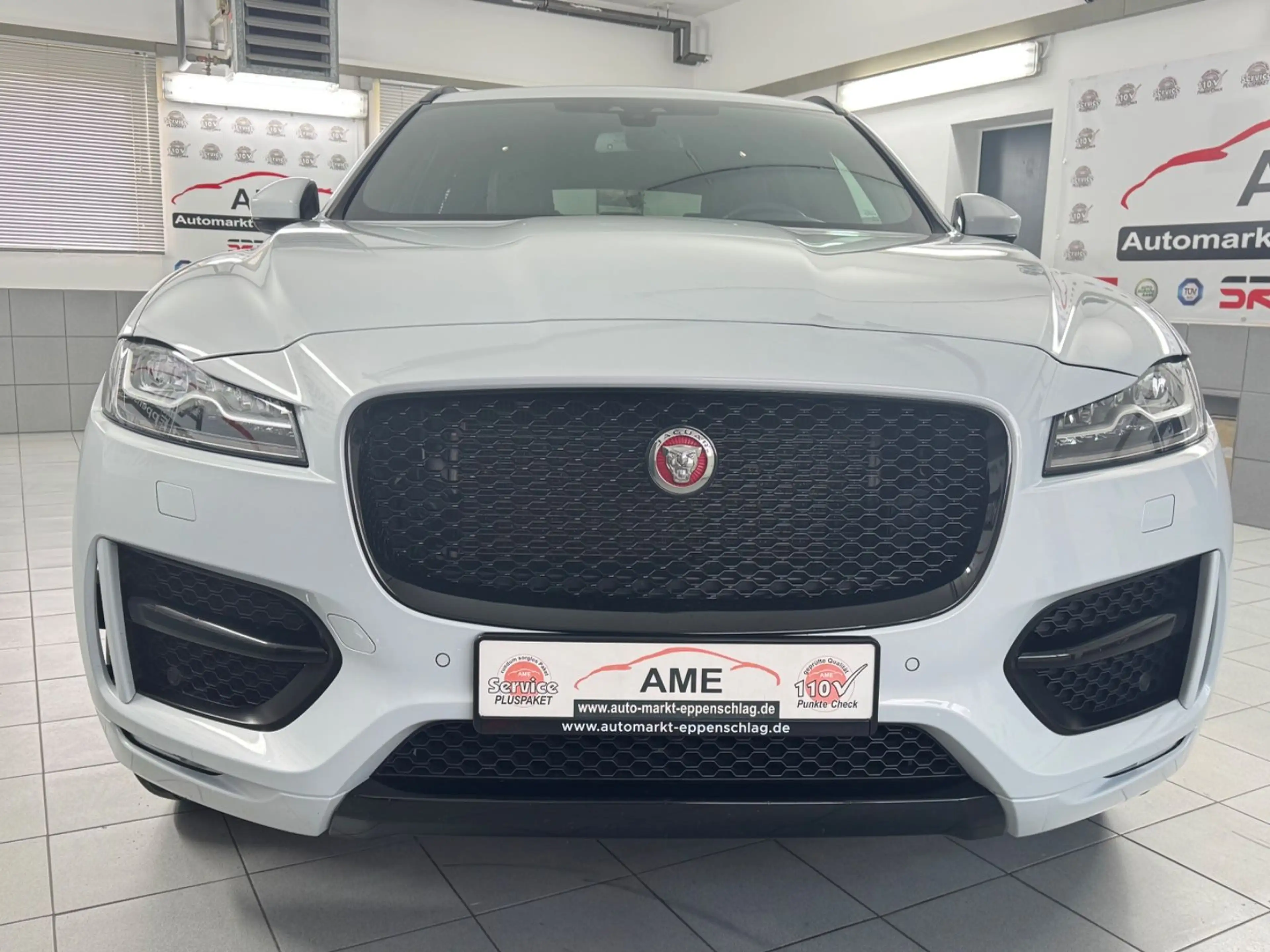 Jaguar F-Pace F-PACE R-Sport Virtuelles Cockpit | Black Pack — photo 2