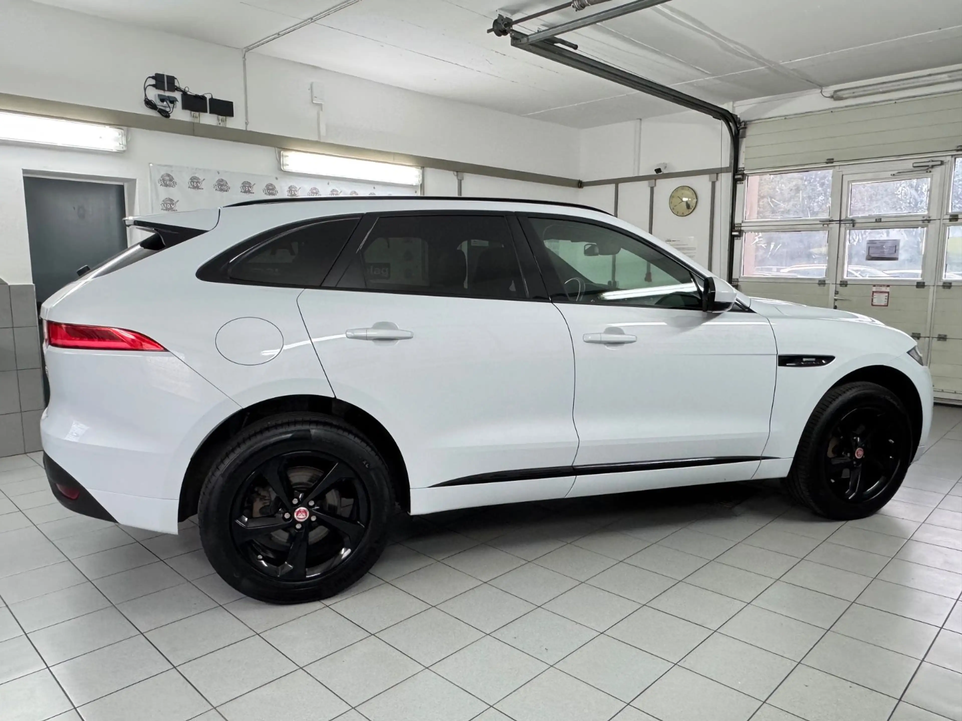 Jaguar F-Pace F-PACE R-Sport Virtuelles Cockpit | Black Pack — photo 4