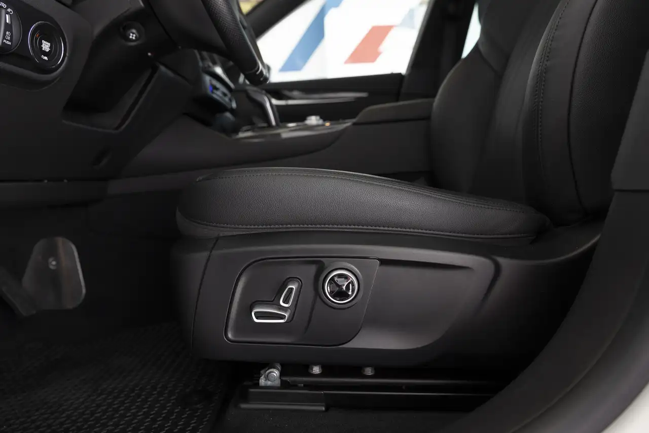 Maserati Levante снимка Maserati Levante