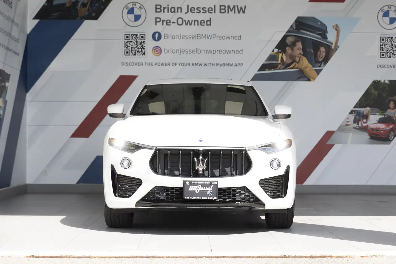 Maserati Levante снимка Maserati Levante