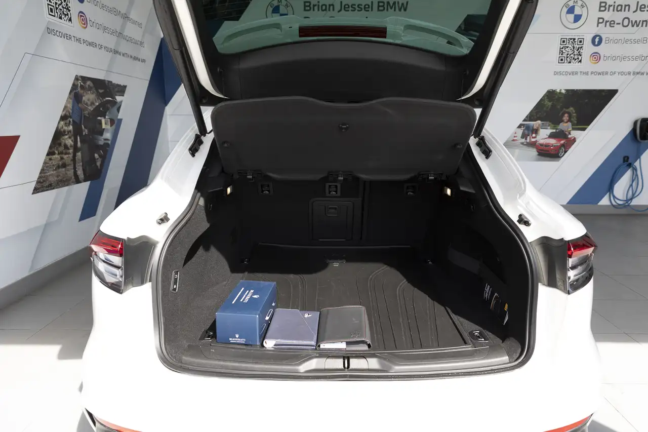 Maserati Levante снимка Maserati Levante