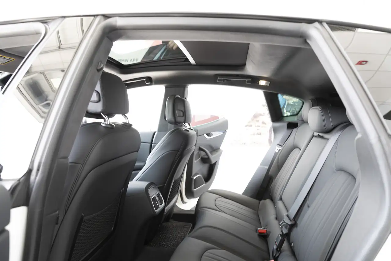 Maserati Levante снимка Maserati Levante