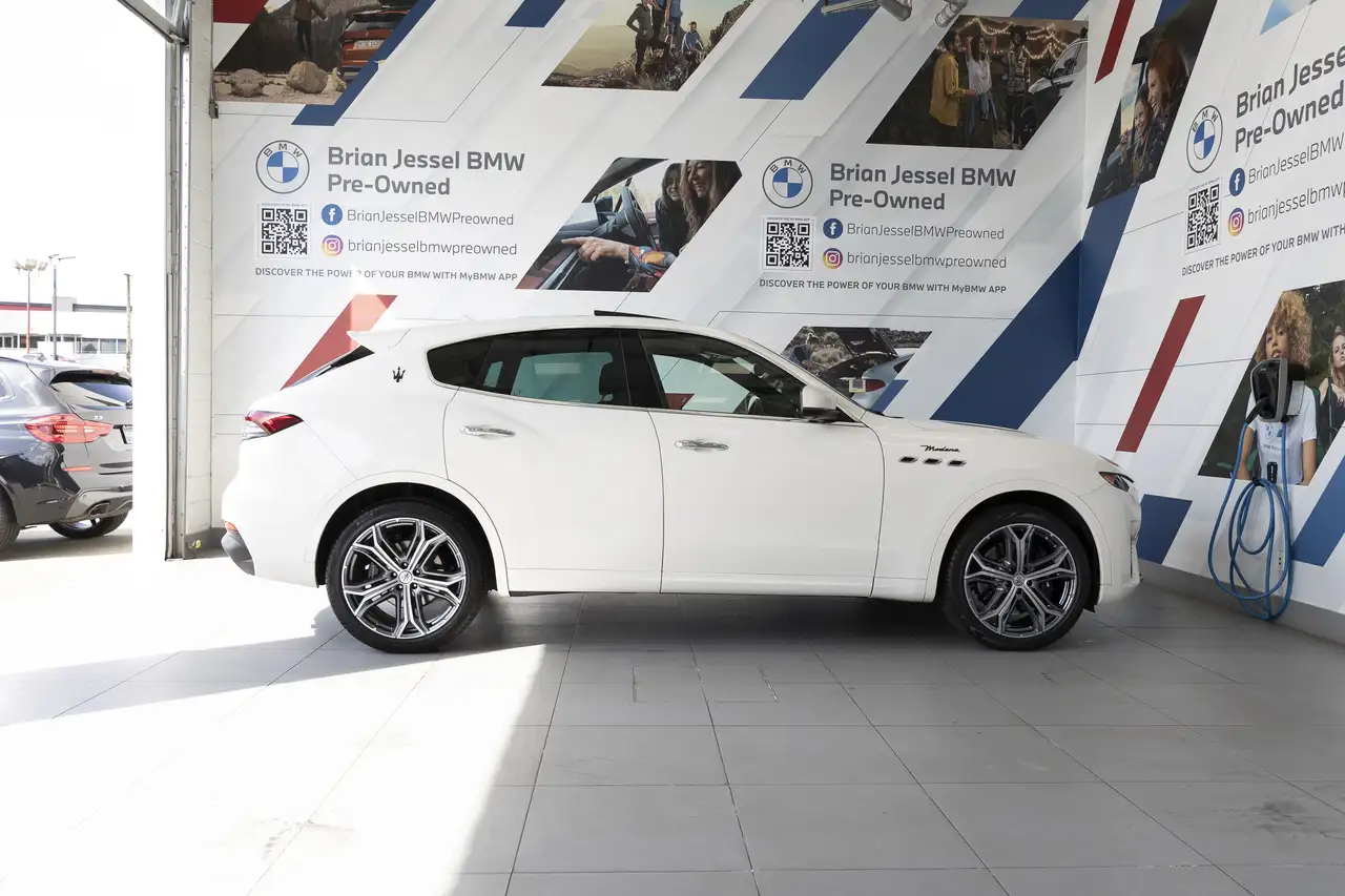 Maserati Levante снимка Maserati Levante