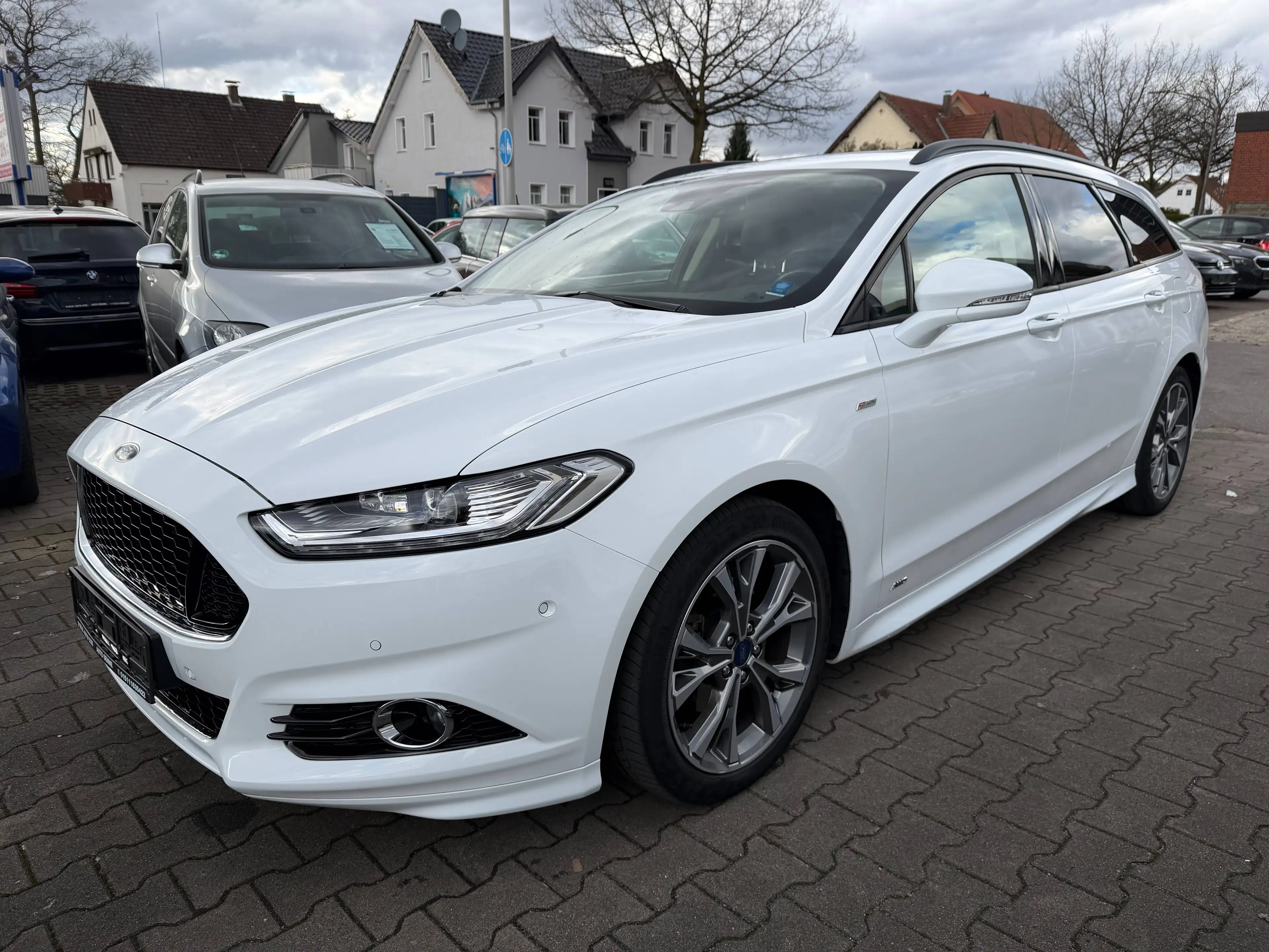 Ford Mondeo ST-Line~AWD~Automatik~Panorama~LED~Ahk