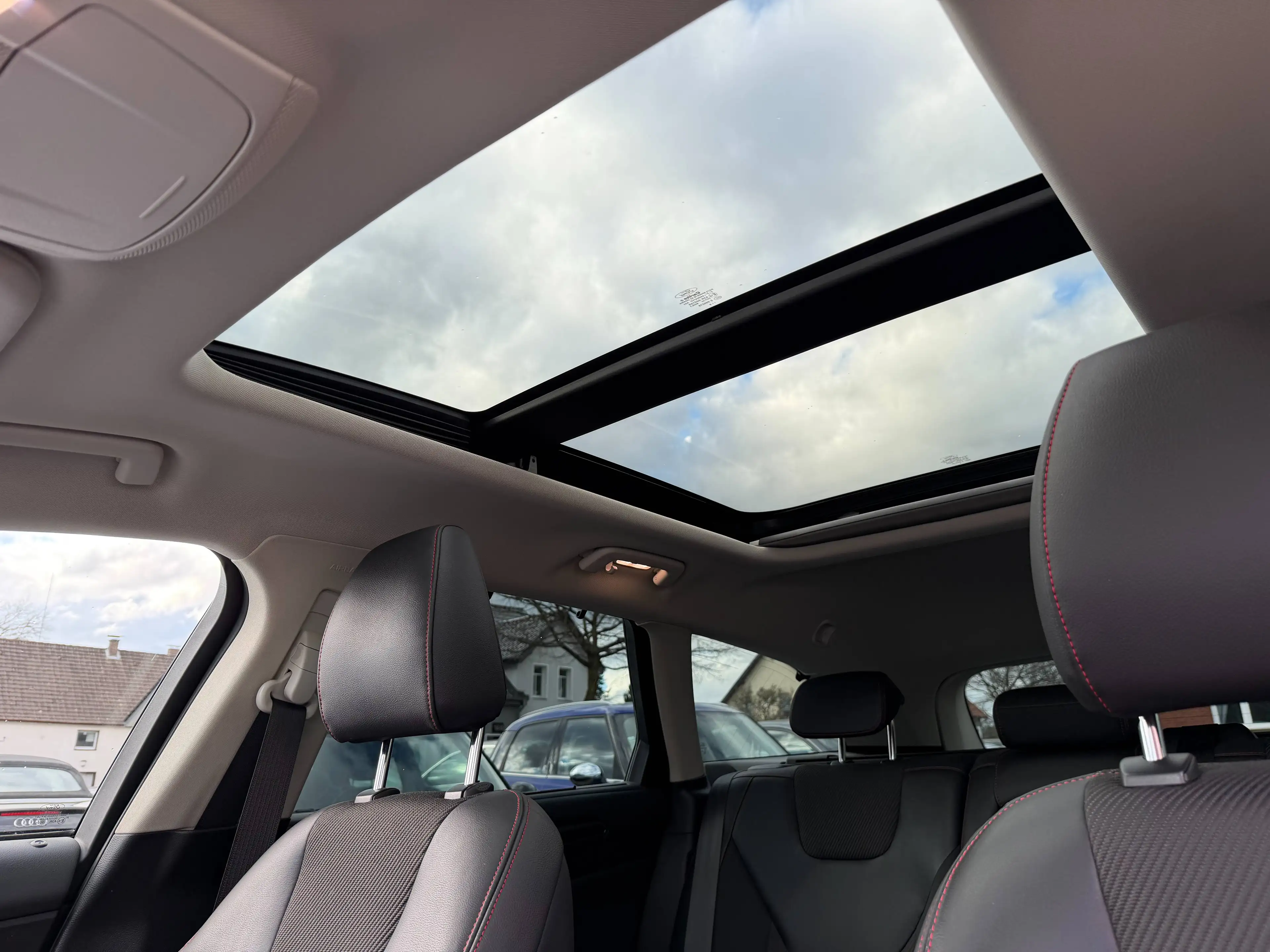 Ford Mondeo ST-Line~AWD~Automatik~Panorama~LED~Ahk — photo 14