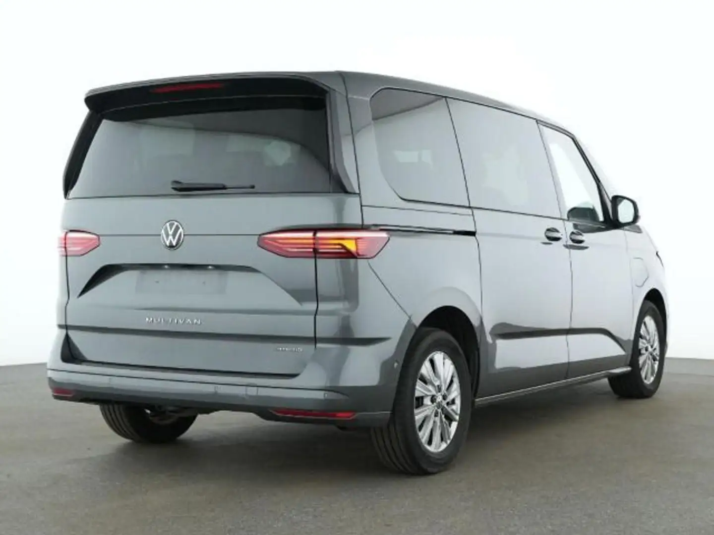 Volkswagen T7 Multivan 1.4 eTSI 7Sitze*AHK*Pano*Digital*Matrix Grau - 2