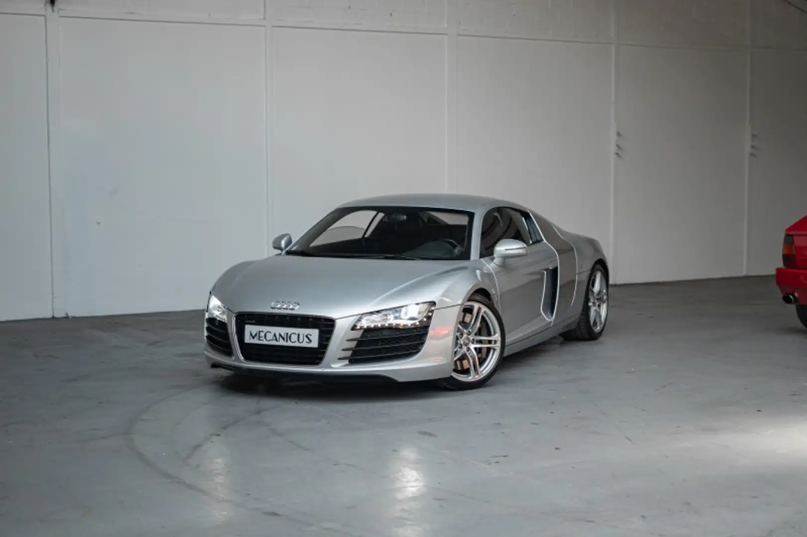 Audi V8 *Entretiens exclusifs Audi* Grigio - 1