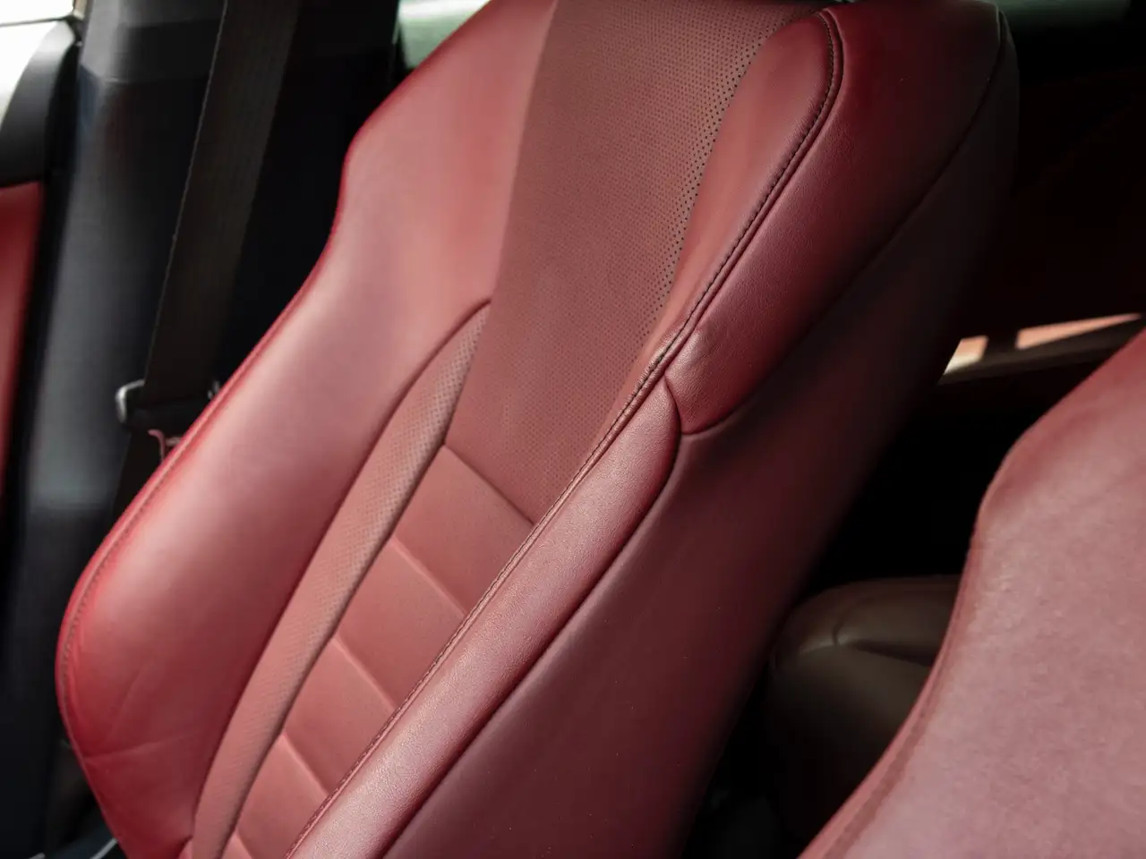 Lexus IS снимка Lexus IS