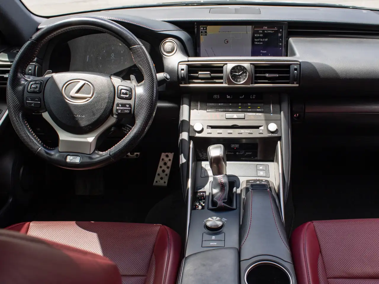 Lexus IS снимка Lexus IS
