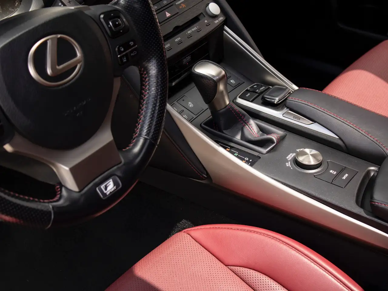Lexus IS снимка Lexus IS