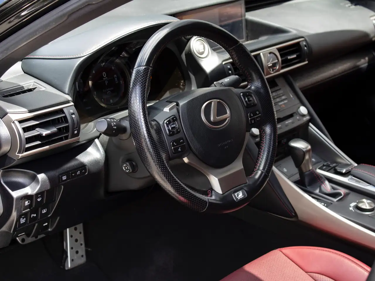 Lexus IS снимка Lexus IS
