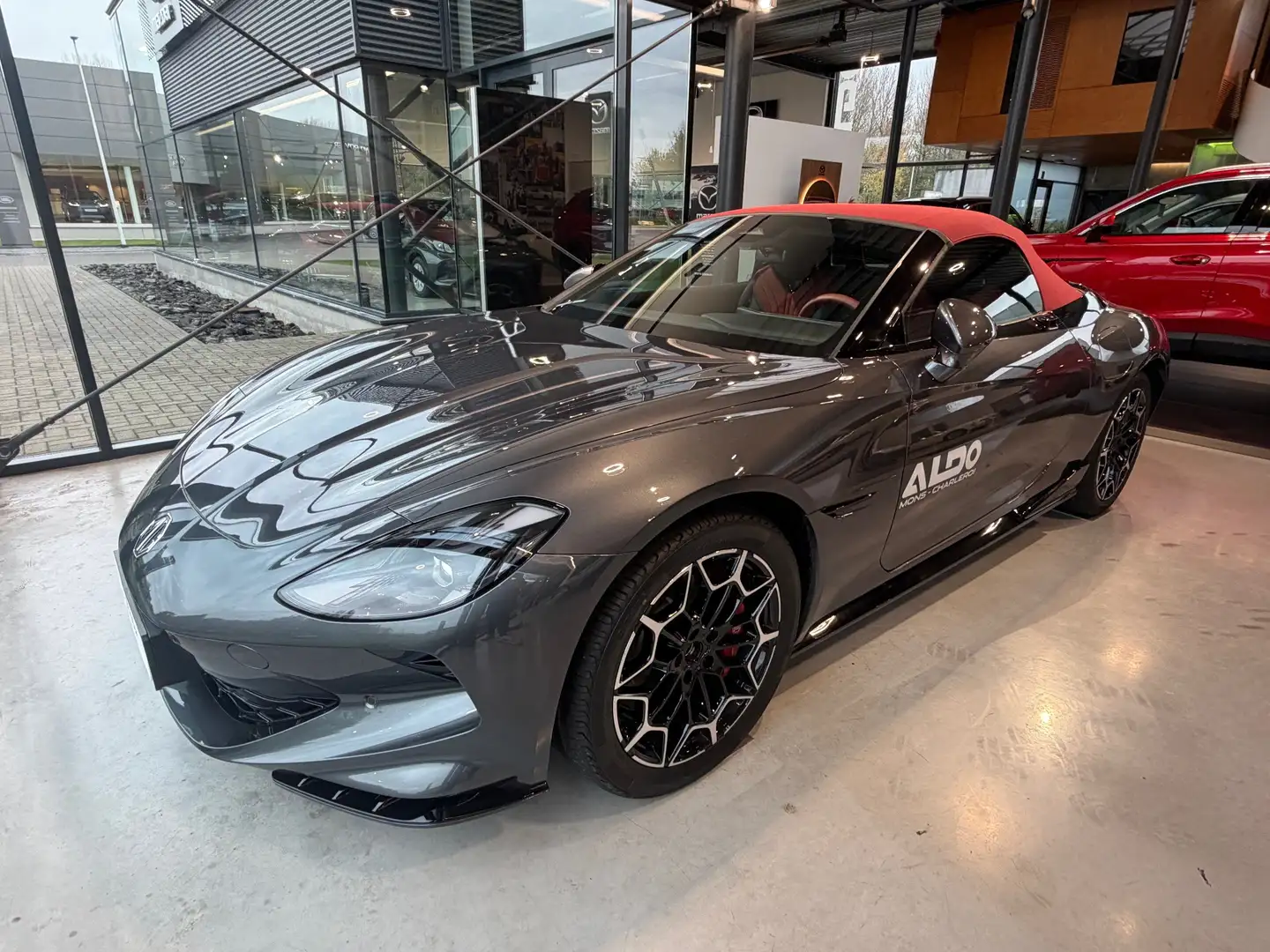 MG Cyberster Cyberster 77 kWh Trophy Extended Range Gris - 2