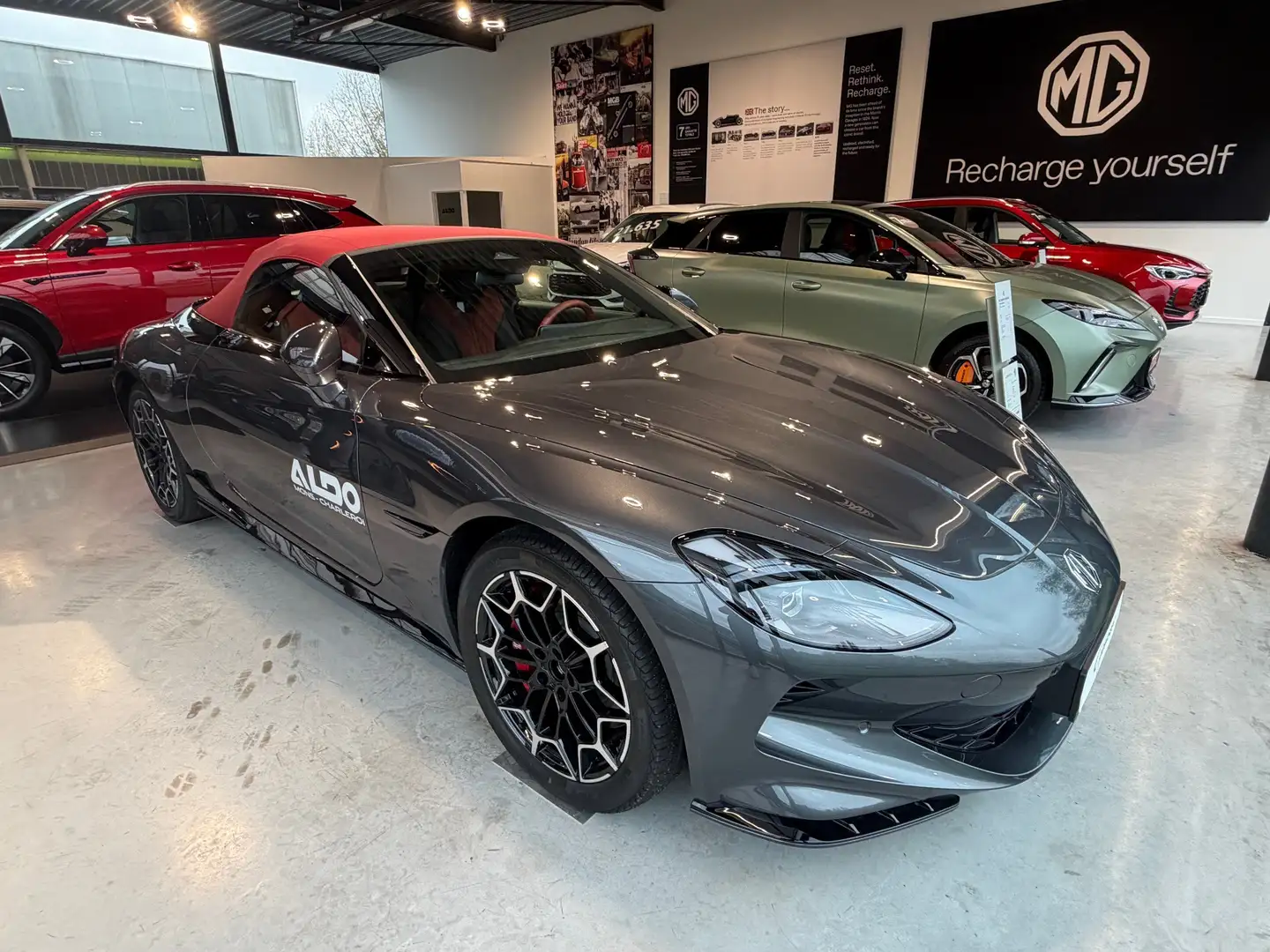 MG Cyberster Cyberster 77 kWh Trophy Extended Range Gris - 1