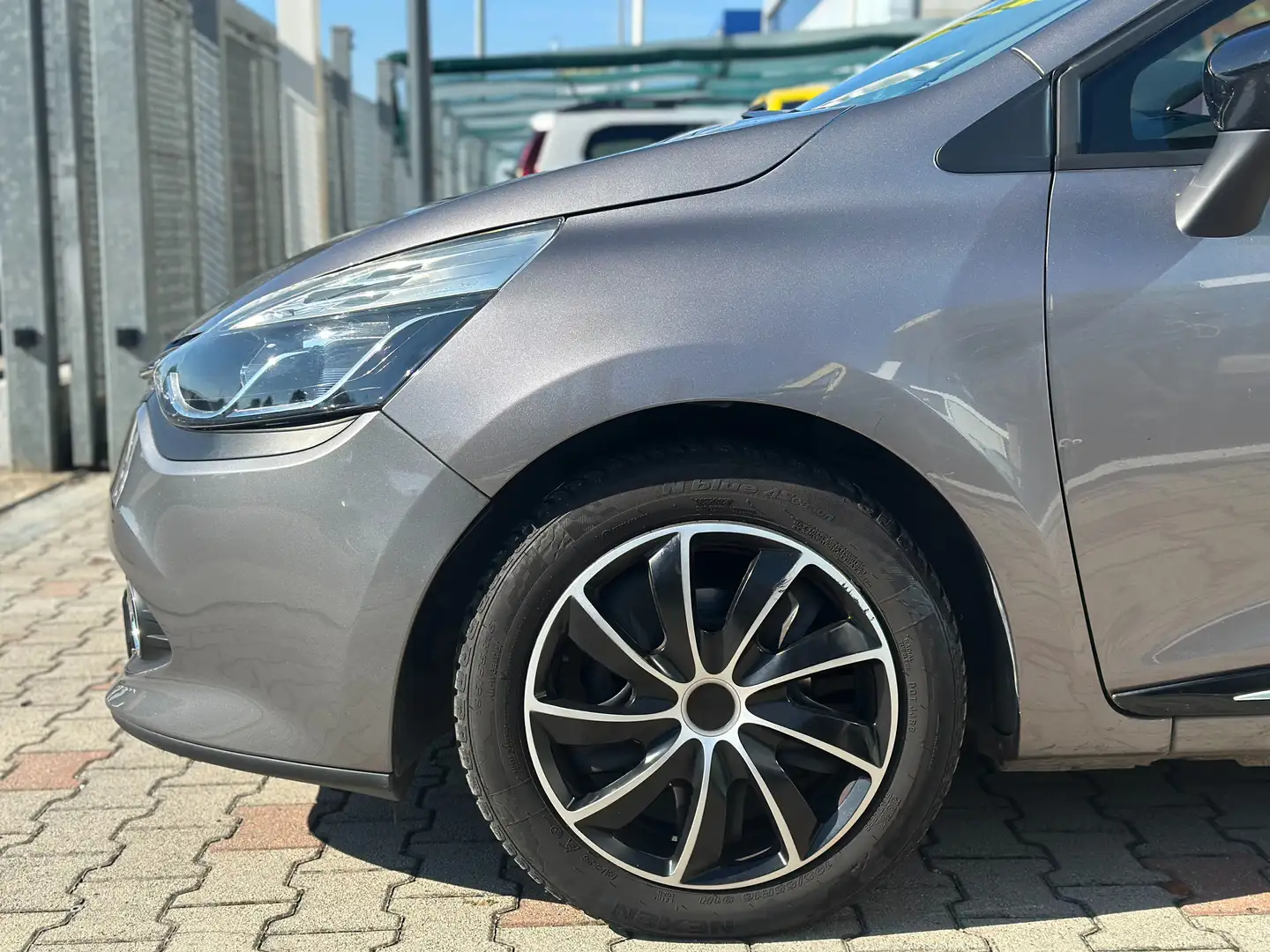Renault Clio Clio IV 2012 5p 1.2 Life (wave) 75cv E6 Grigio - 2