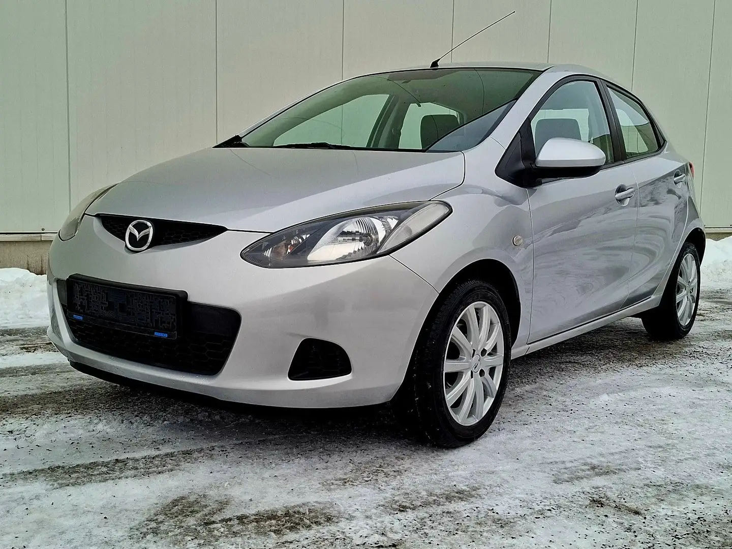 Mazda 2 Lim. 1.3 + Tüv neu Silber - 1