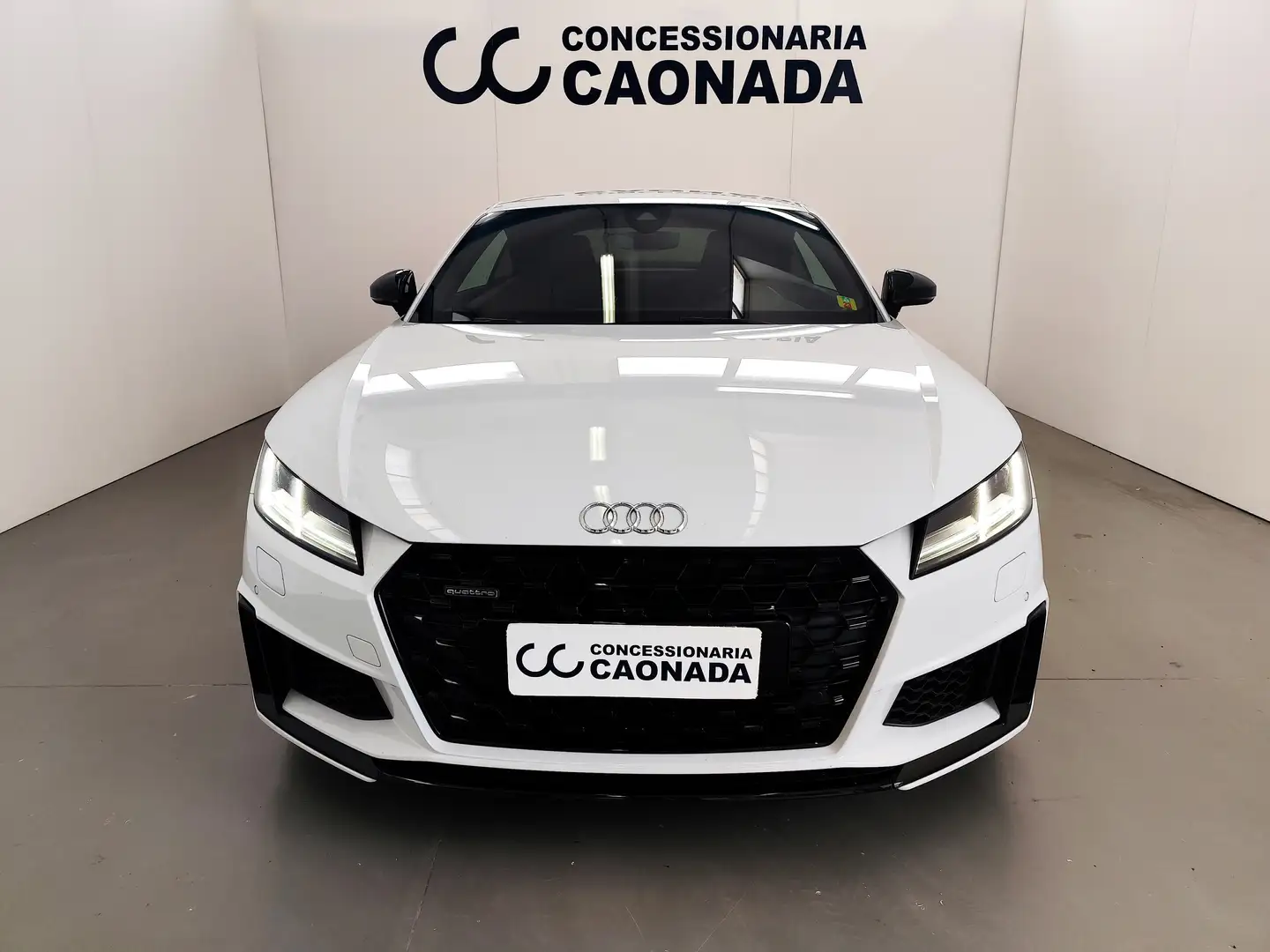 Audi TT Coupe 45 2.0 tfsi quattro S-line Competition Blanc - 1