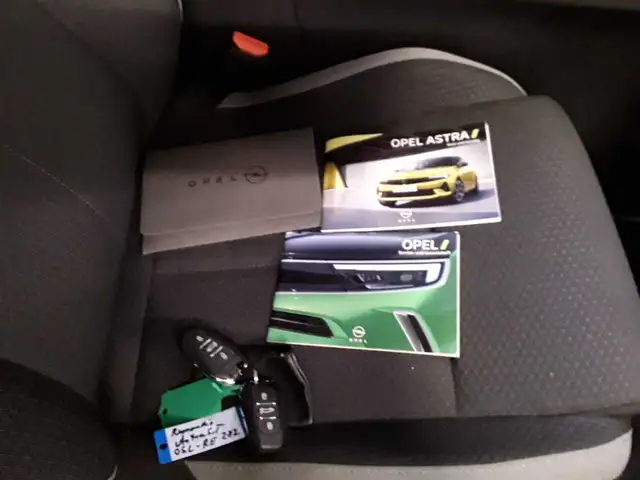 Opel Astra view 13