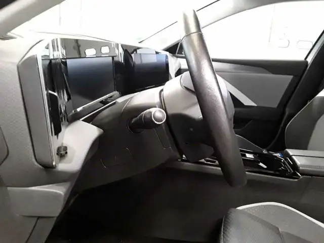 Opel Astra view 10