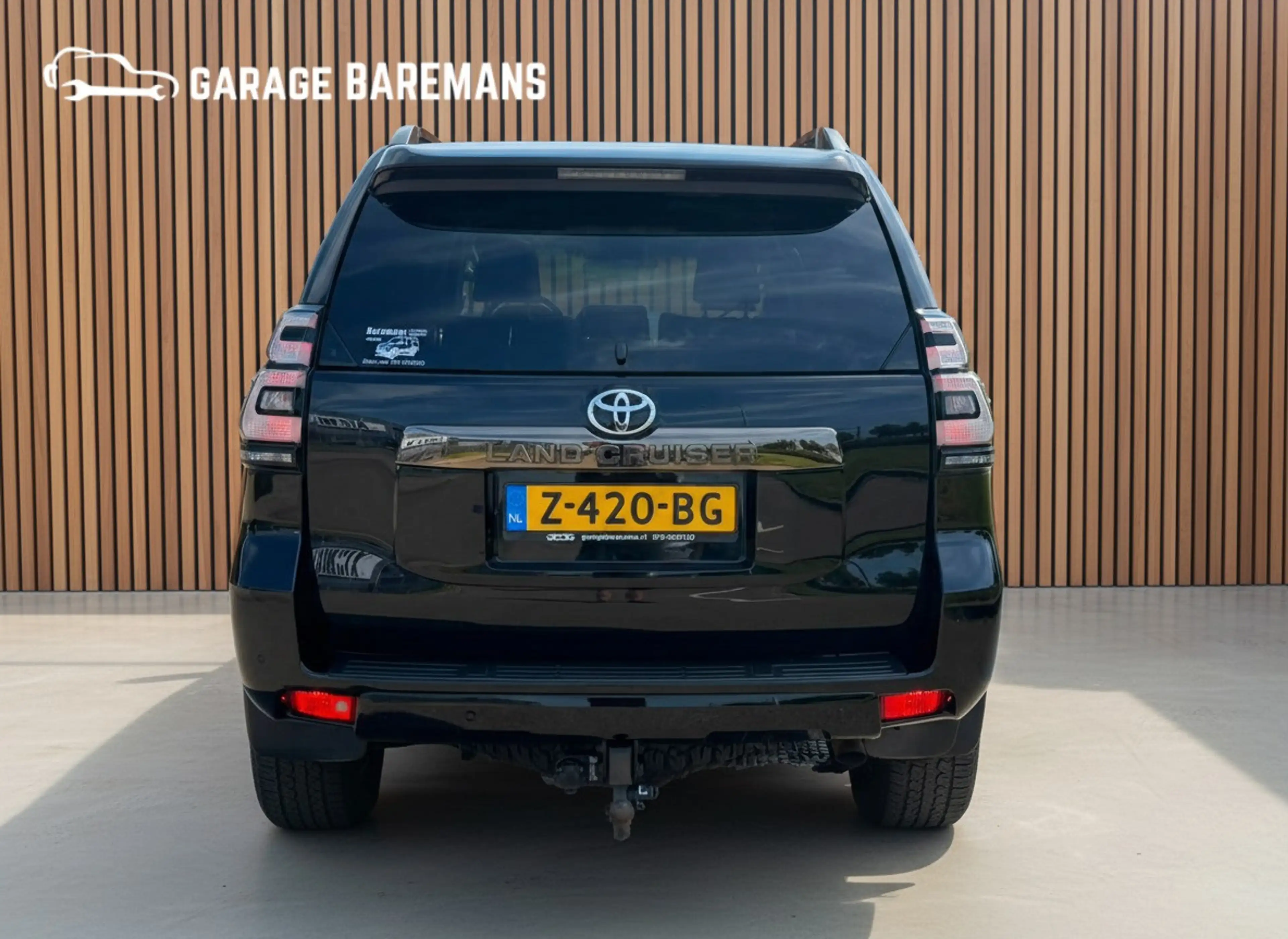 Toyota Land Cruiser 150 2.8 D-4D Black Edition 7 Pers 204PK Alle optie — photo 4
