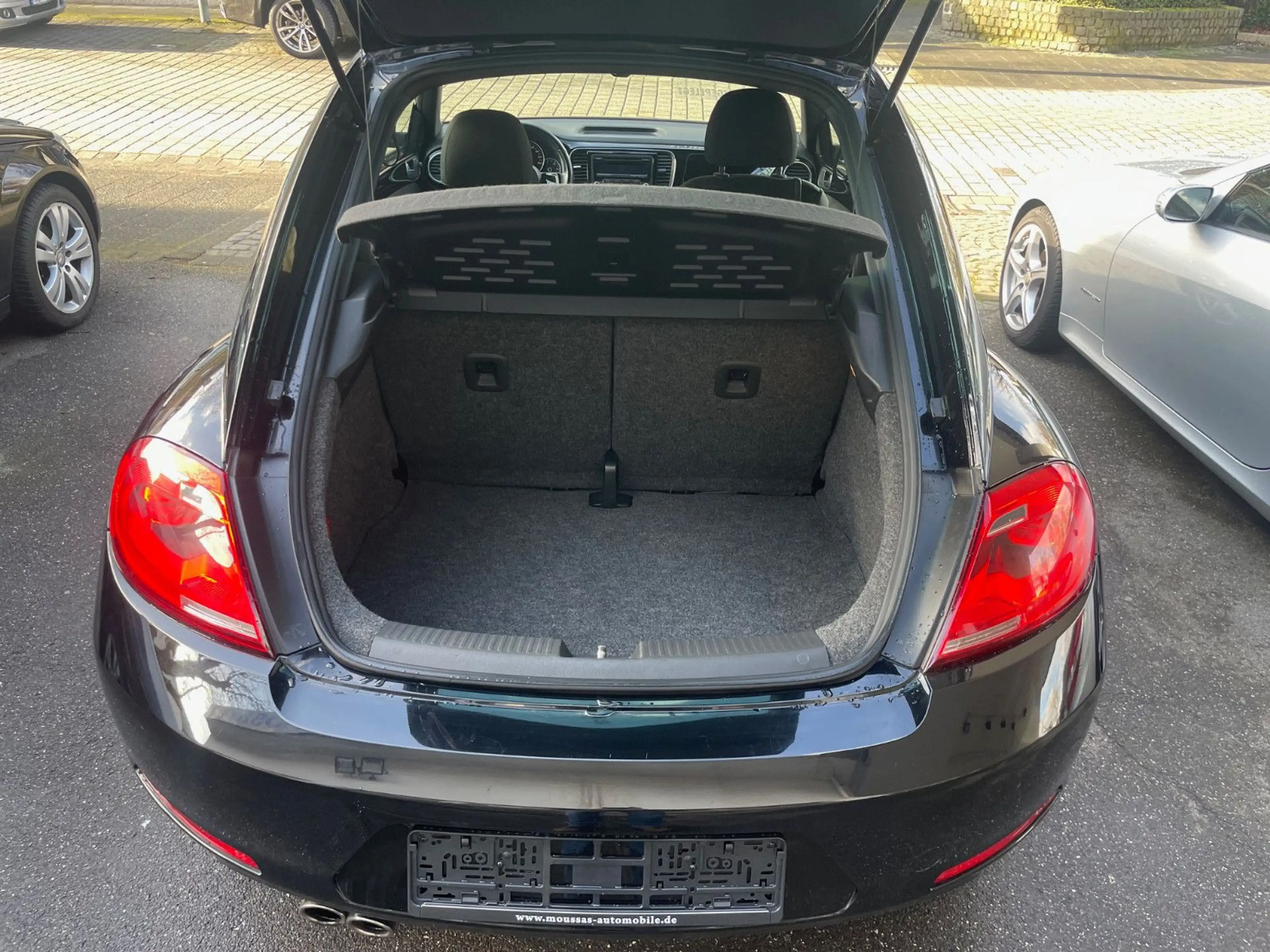 Volkswagen Beetle Lim. 2.0 TDI, Design, Bi-Xenon, DSG — photo 13