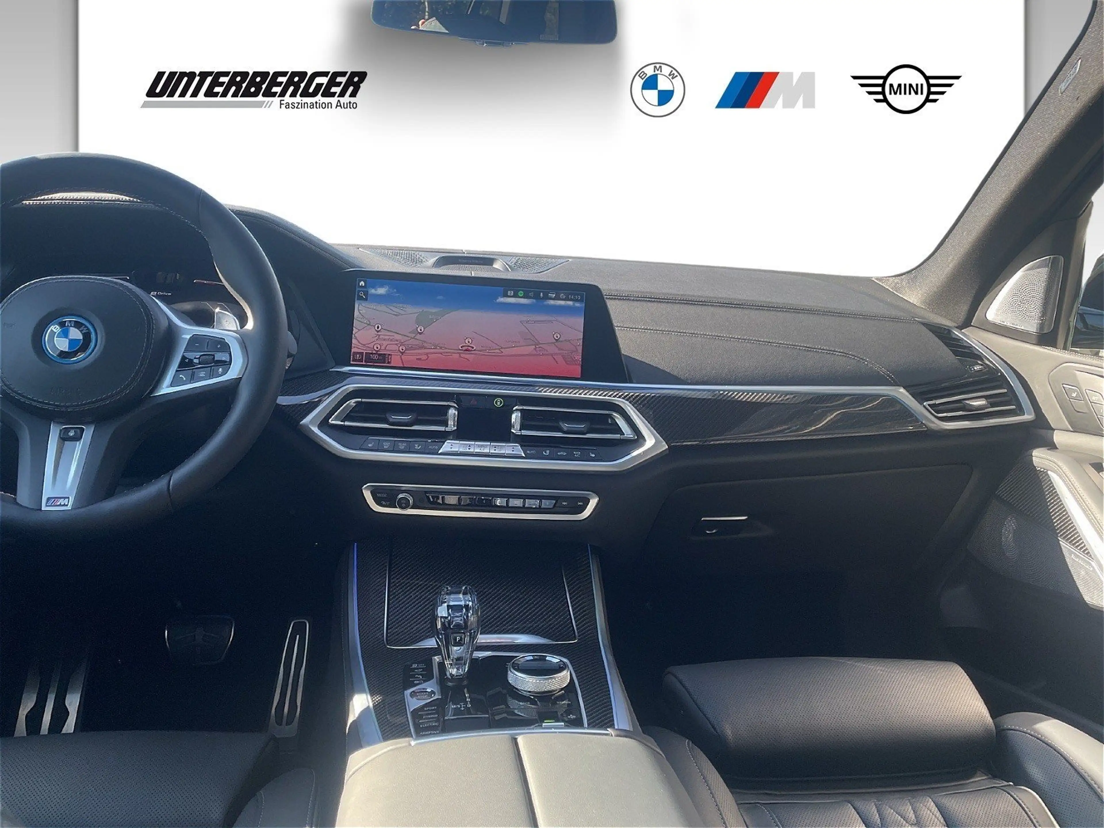BMW X5 xDrive45e B&W *Skylounge* — photo 8