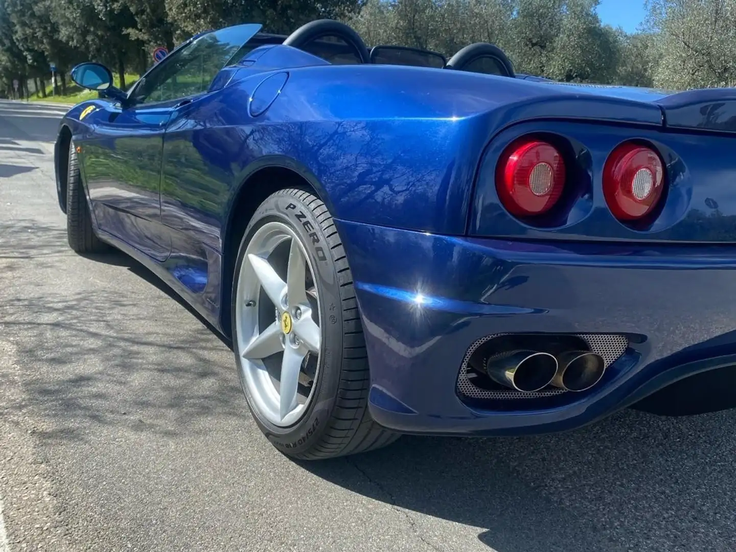 Ferrari 360 Spider Cabrio Blue - 2