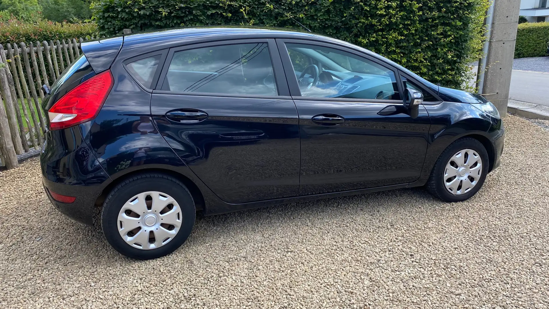 Ford Fiesta Fiesta 1.6 TDCi Trend ECOnetic DPF Noir - 1
