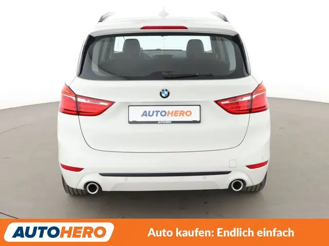 BMW 2 Series view 5
