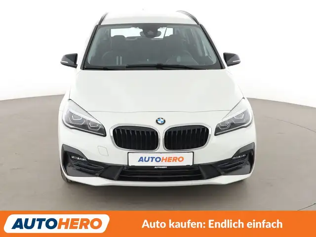 BMW 2 Series view 9