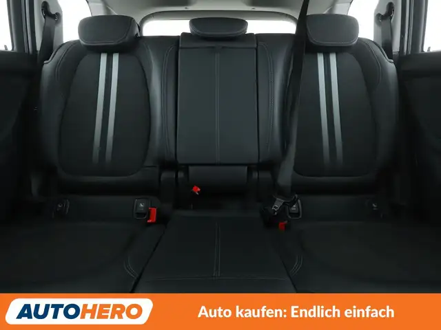 BMW 2 Series view 15