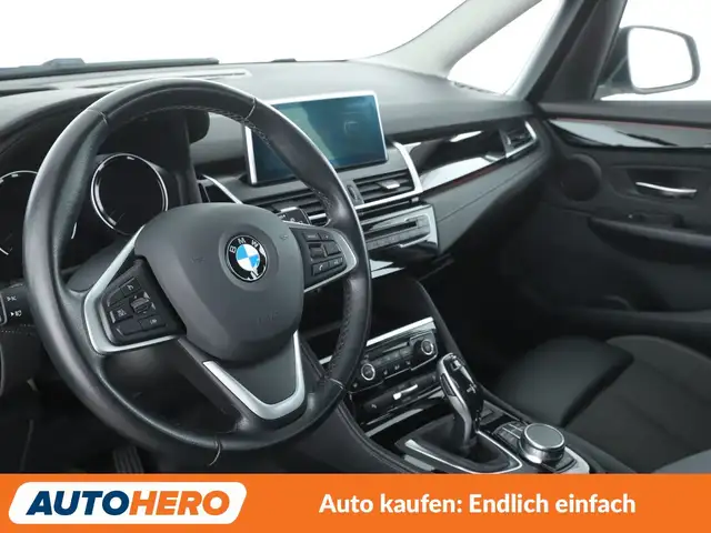 BMW 2 Series view 11