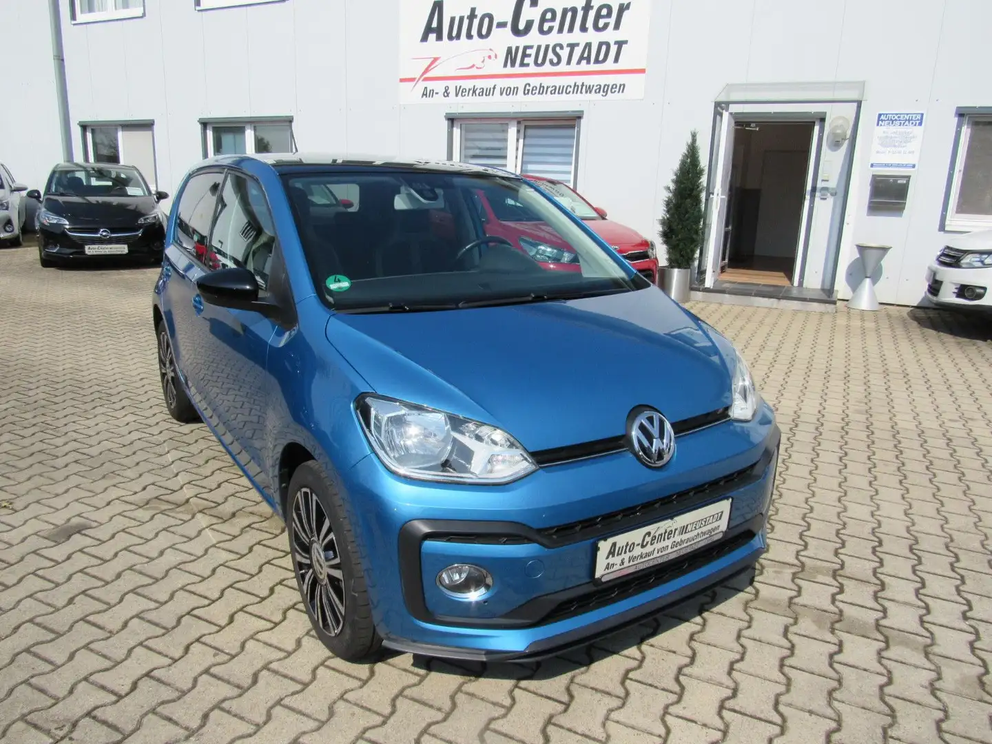 Volkswagen up! high up! BMT/Start-Stopp Blau - 2