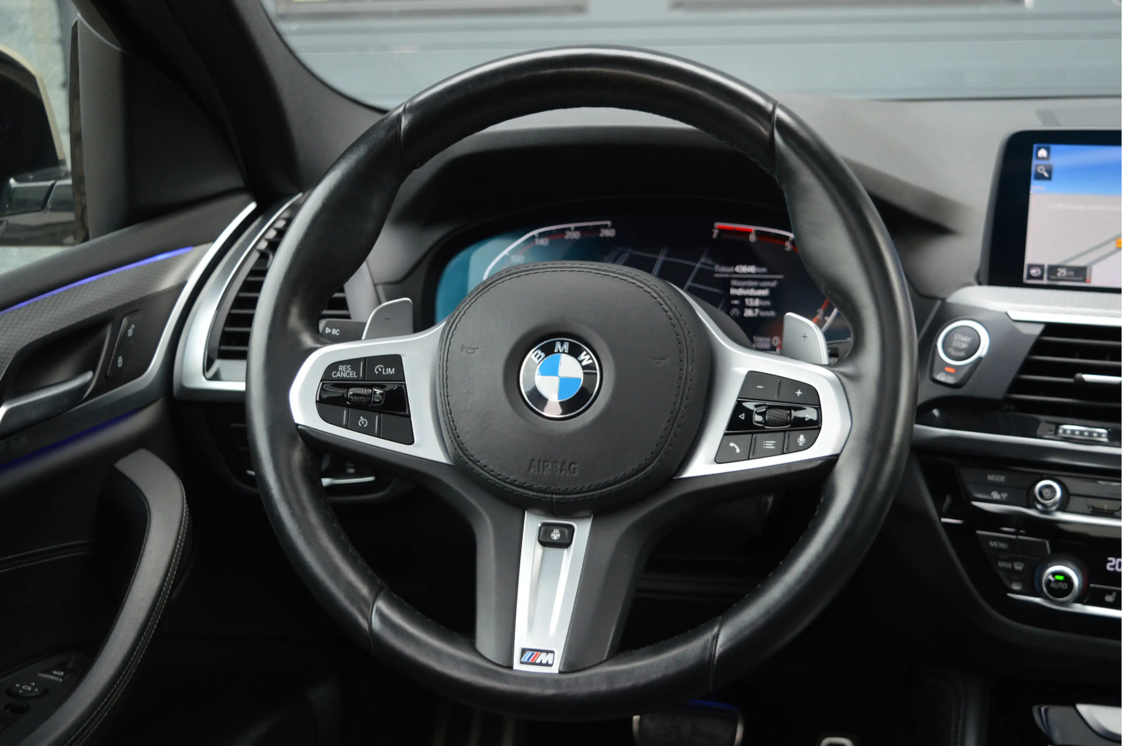 BMW X4 xDrive20i High Executive Edition | M-PAKKET | PANO — photo 27