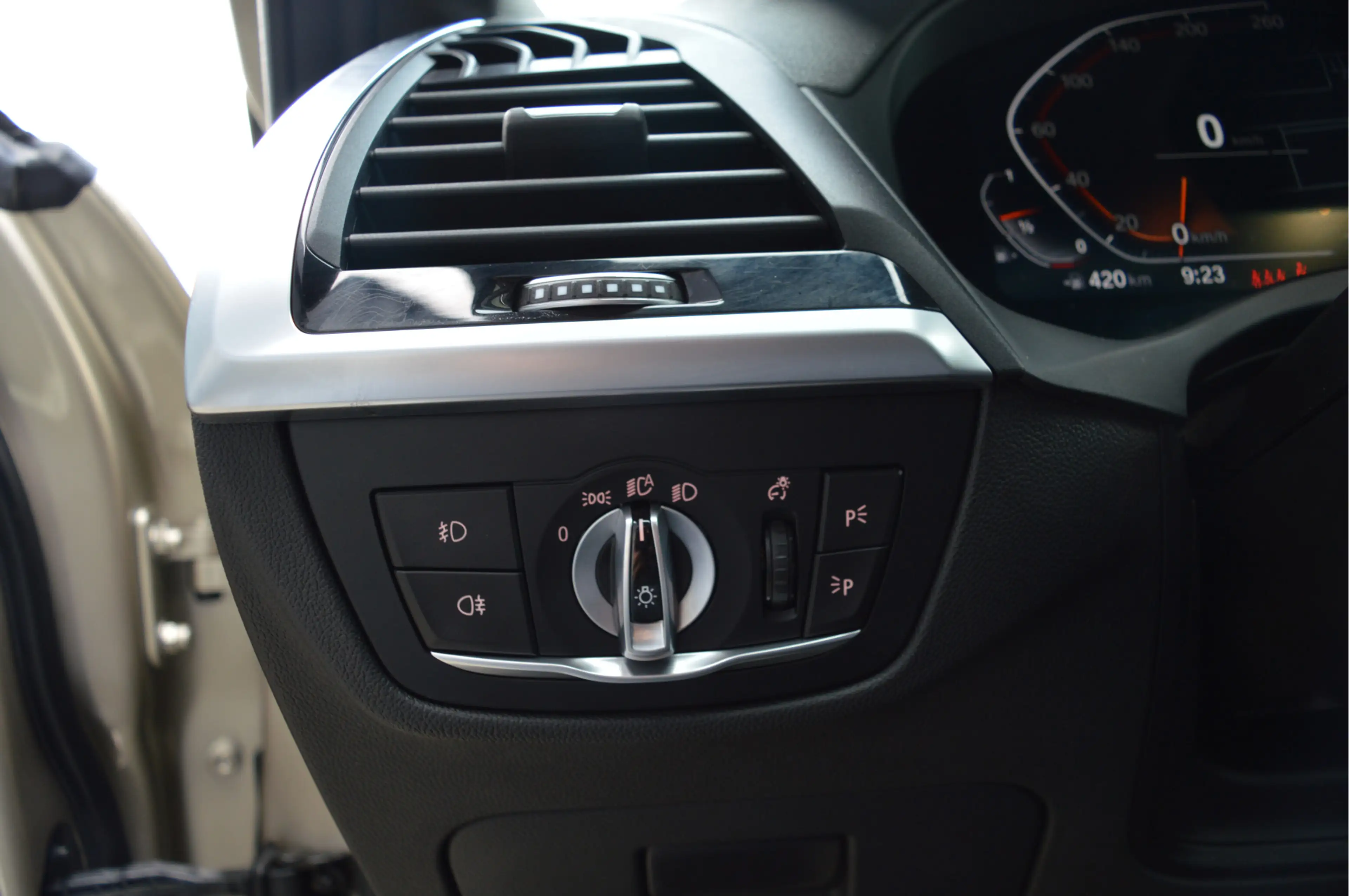 BMW X4 xDrive20i High Executive Edition | M-PAKKET | PANO — photo 17