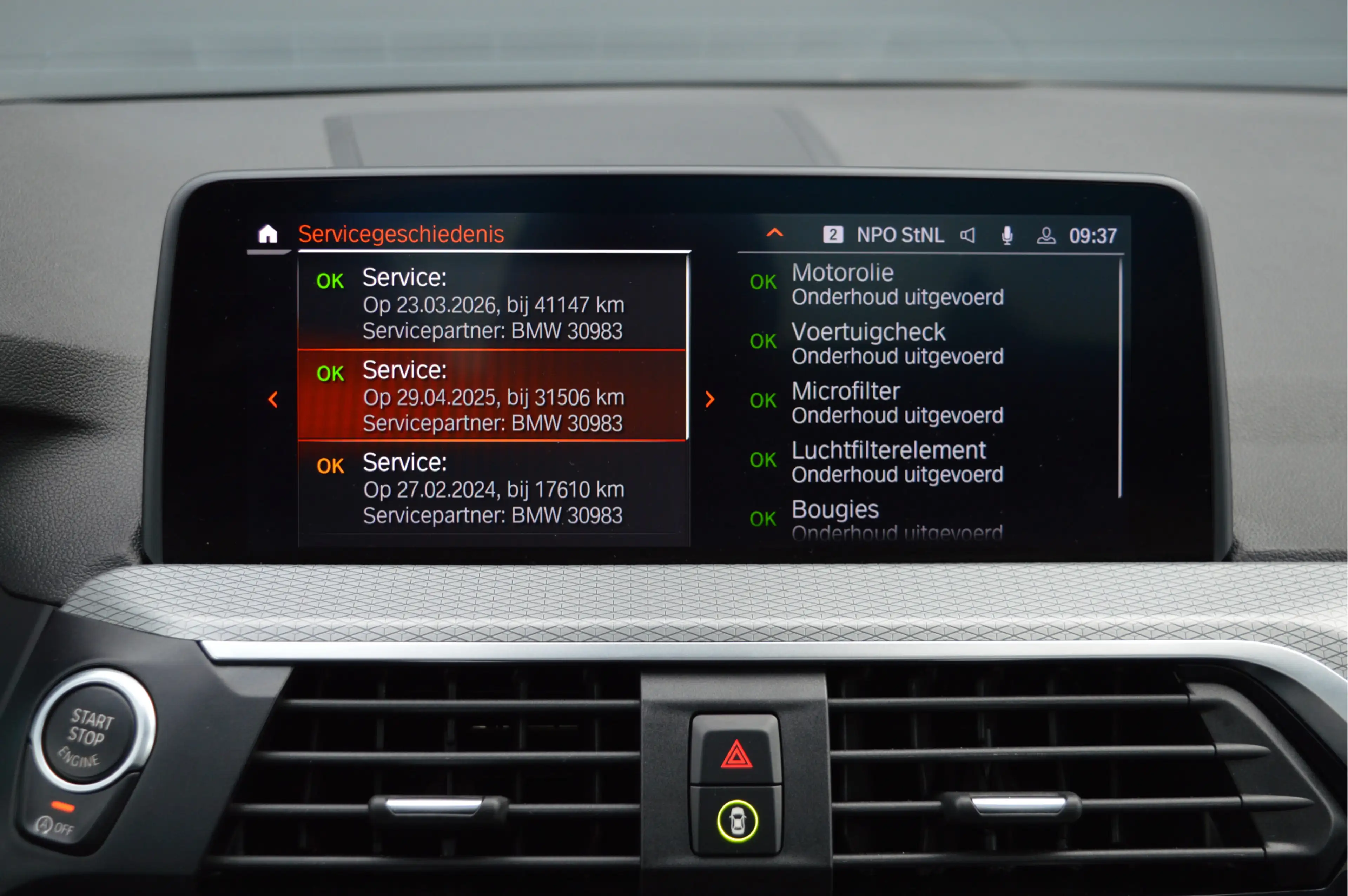 BMW X4 xDrive20i High Executive Edition | M-PAKKET | PANO — photo 32