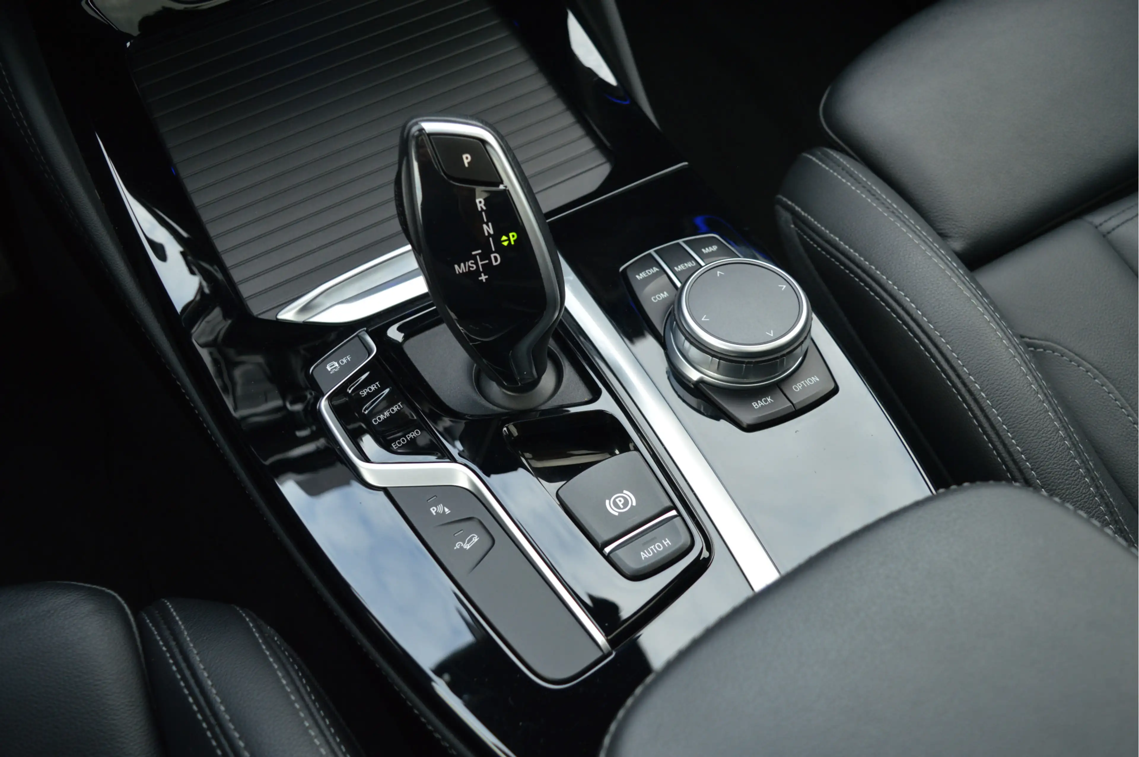BMW X4 xDrive20i High Executive Edition | M-PAKKET | PANO — photo 15