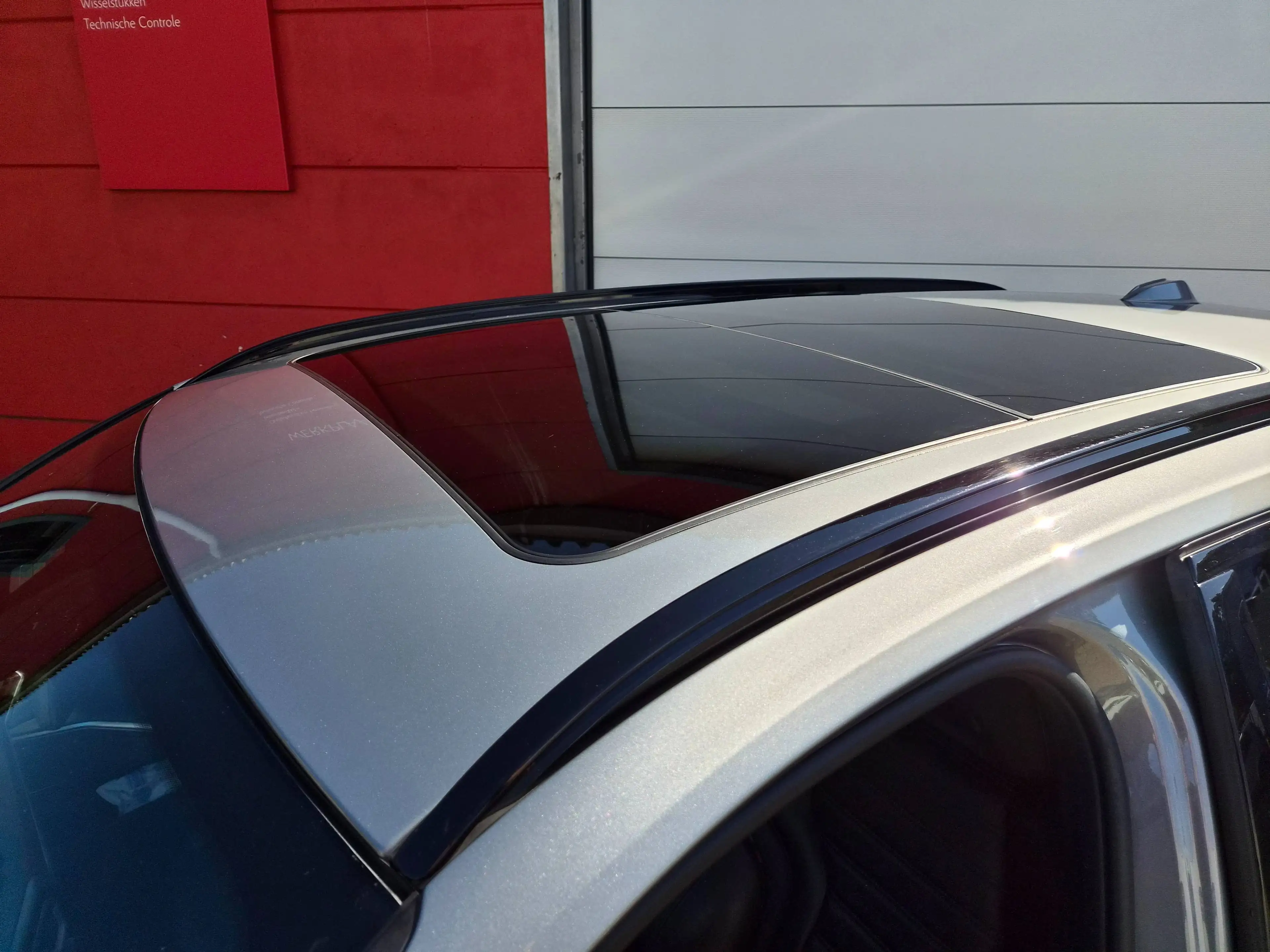 BMW 330 Touring 330eXA PHEV — photo 8