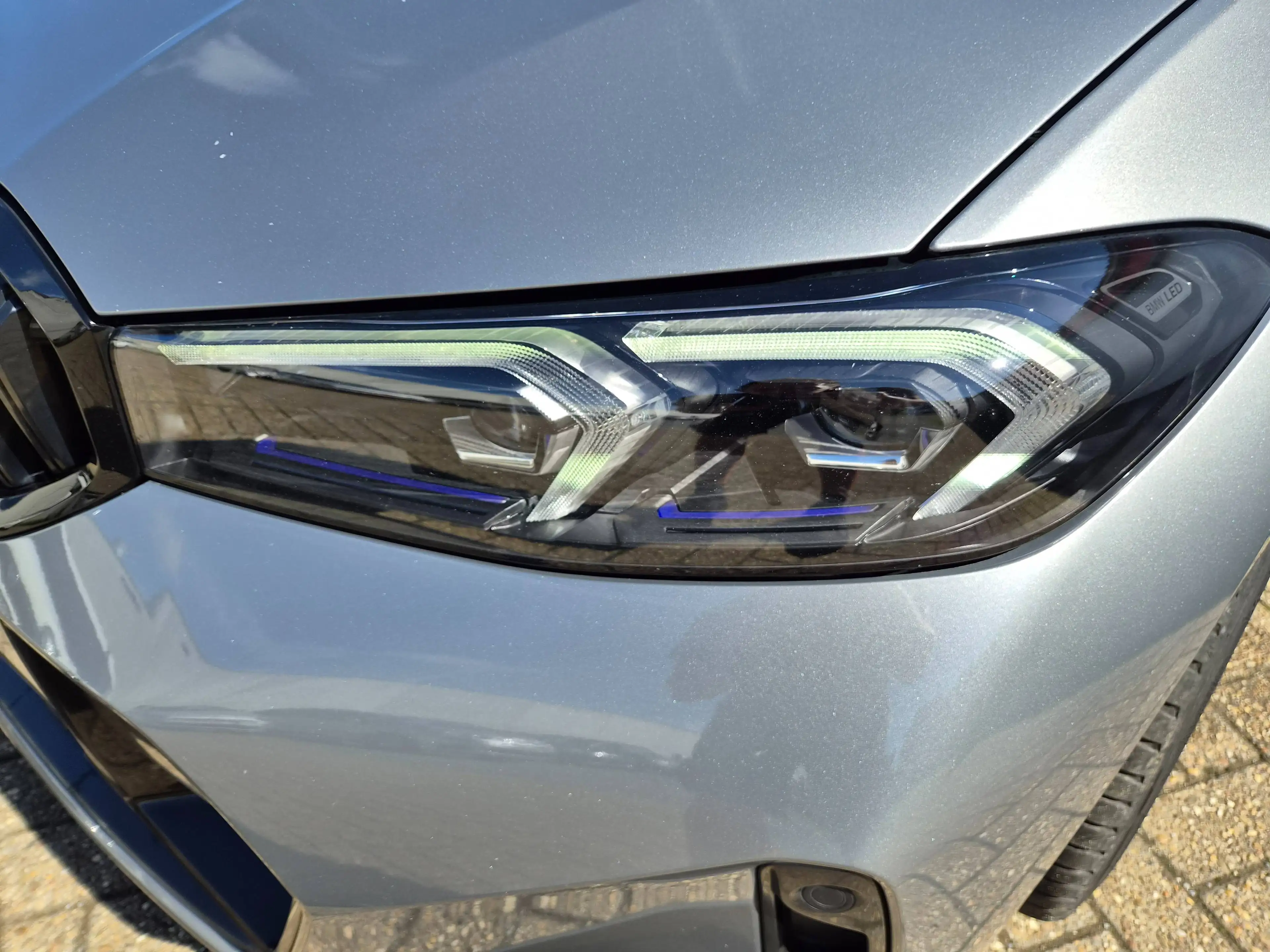 BMW 330 Touring 330eXA PHEV — photo 7