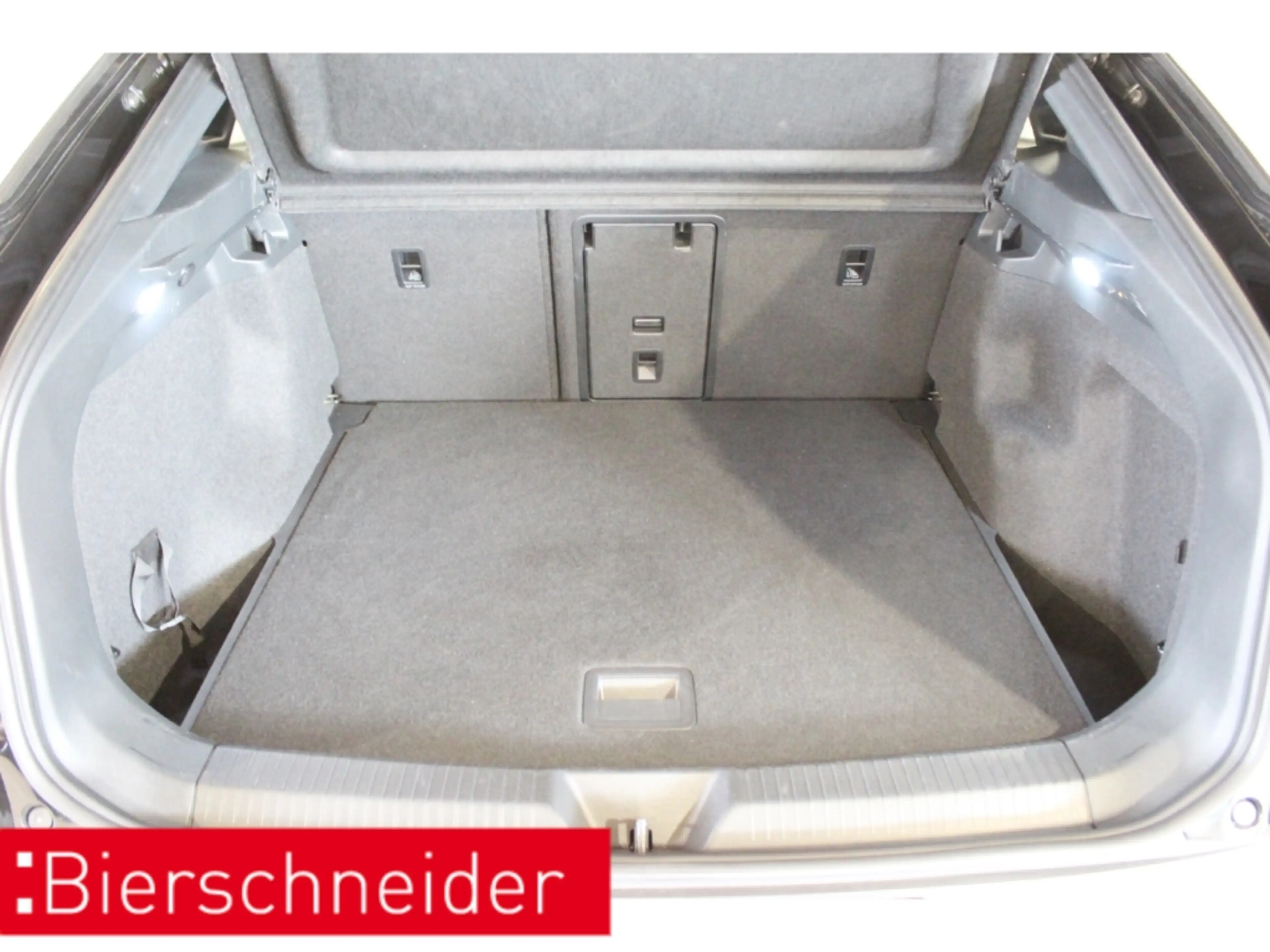 Volkswagen ID.5 Pro Perf. 21 MATRIX AHK 360 KAMERA — photo 13