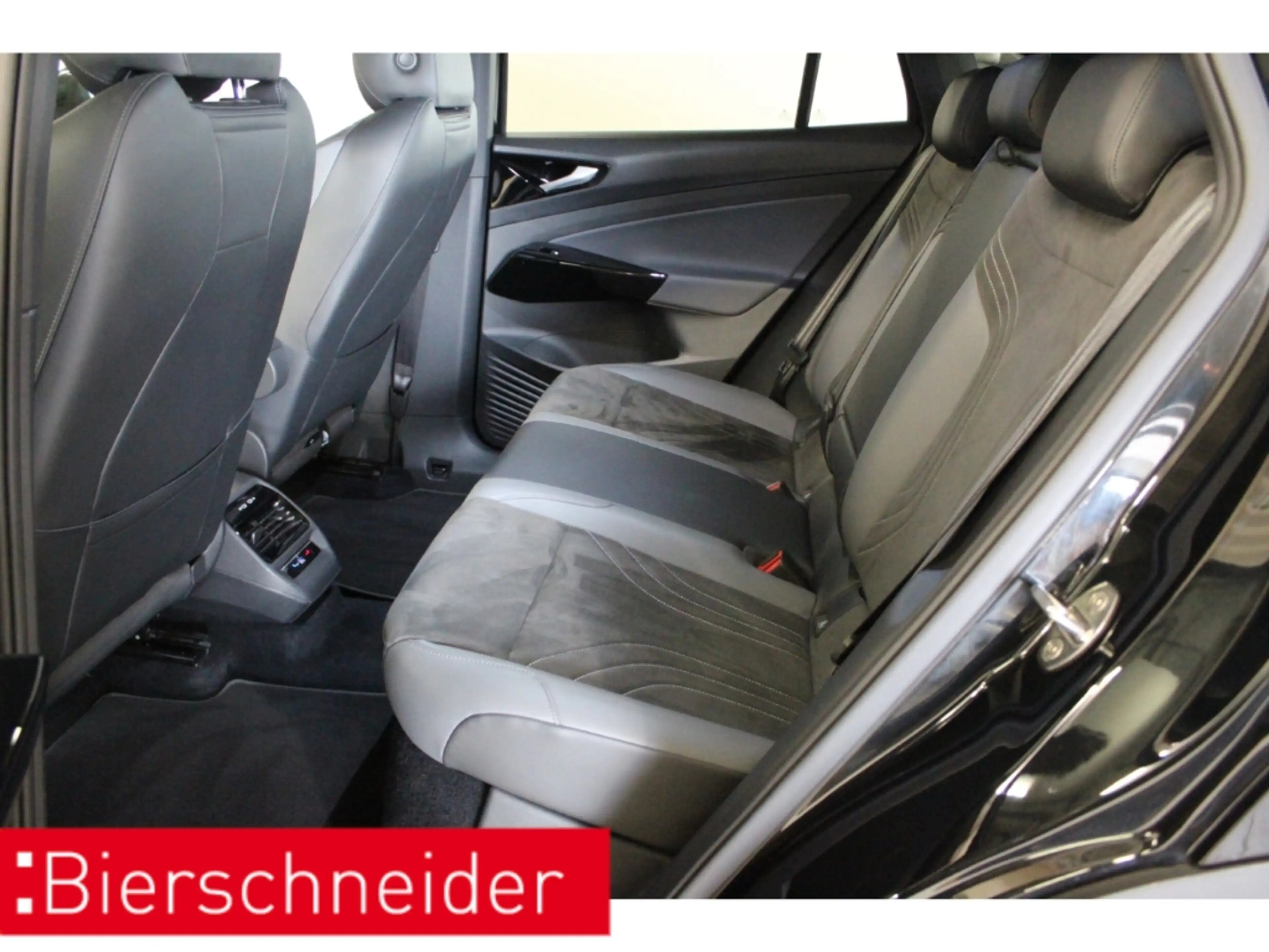 Volkswagen ID.5 Pro Perf. 21 MATRIX AHK 360 KAMERA — photo 11