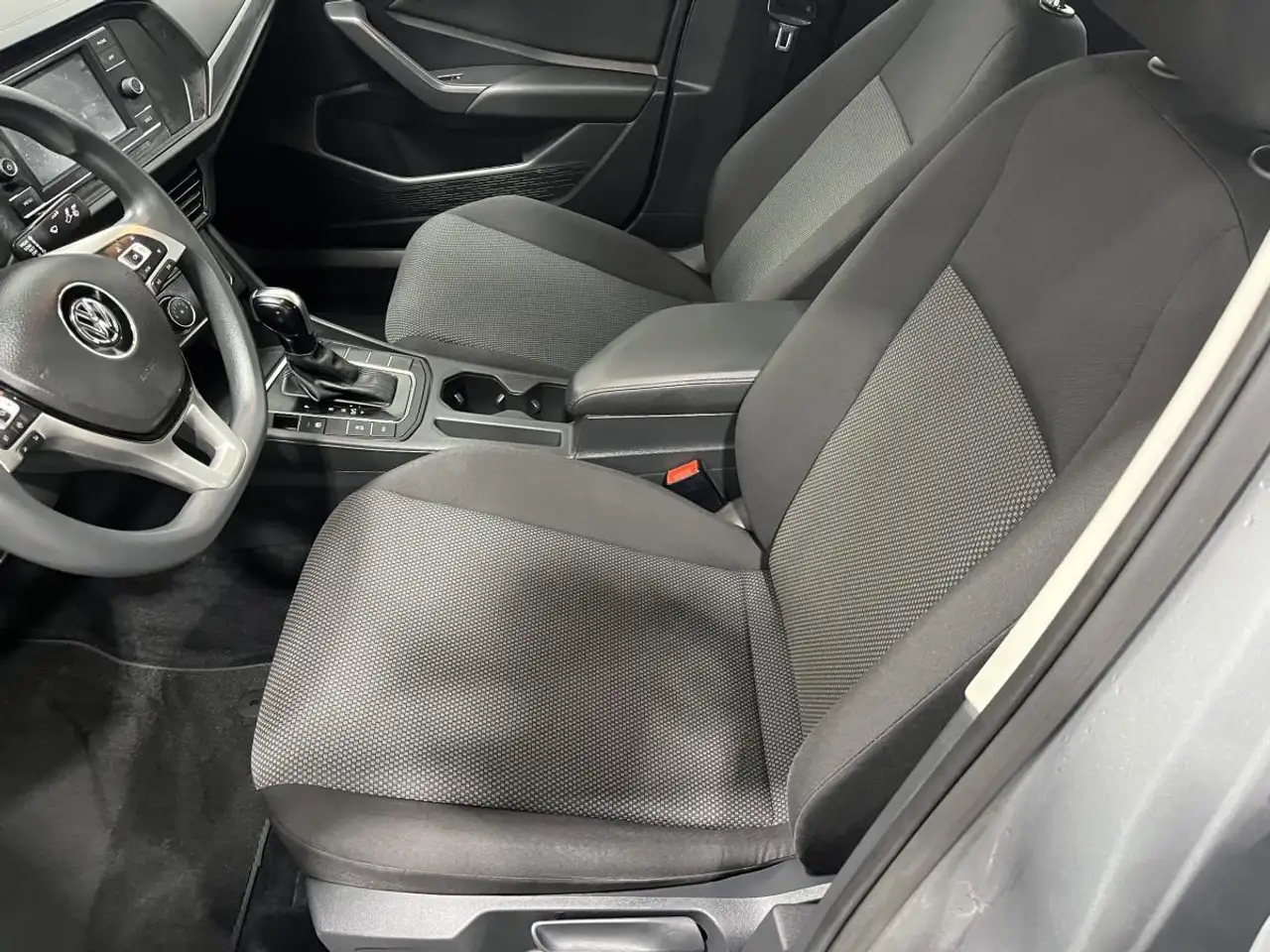 Volkswagen Jetta снимка Volkswagen Jetta
