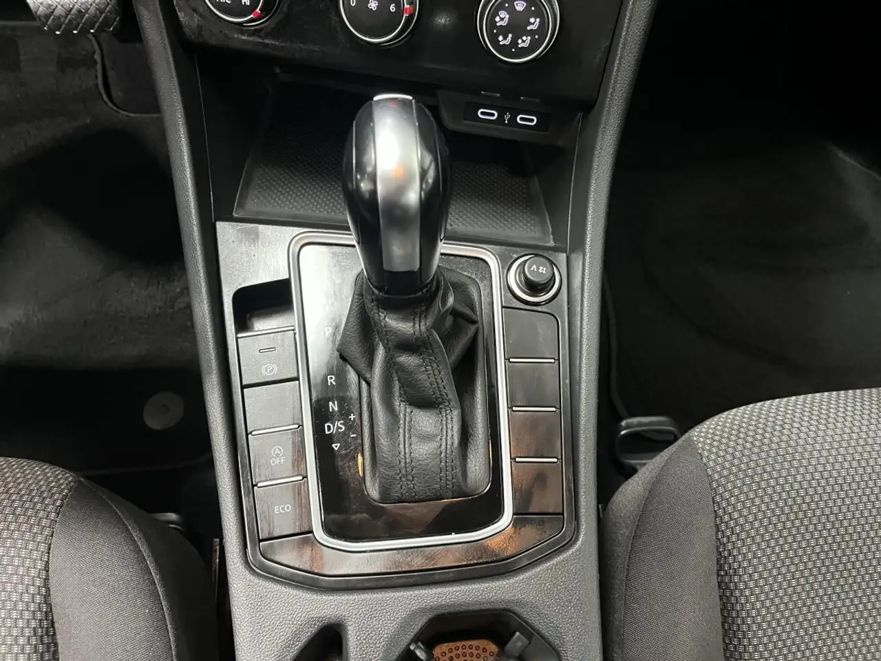 Volkswagen Jetta снимка Volkswagen Jetta