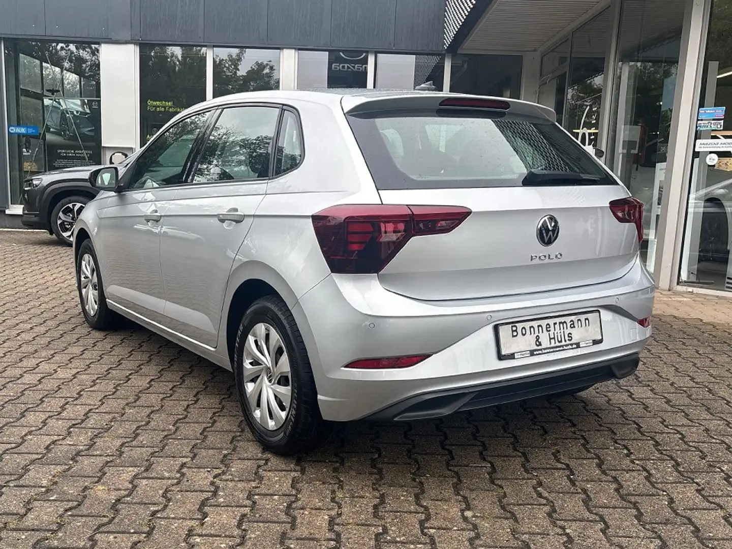 Volkswagen Polo 1.0 Life Life Silber - 2