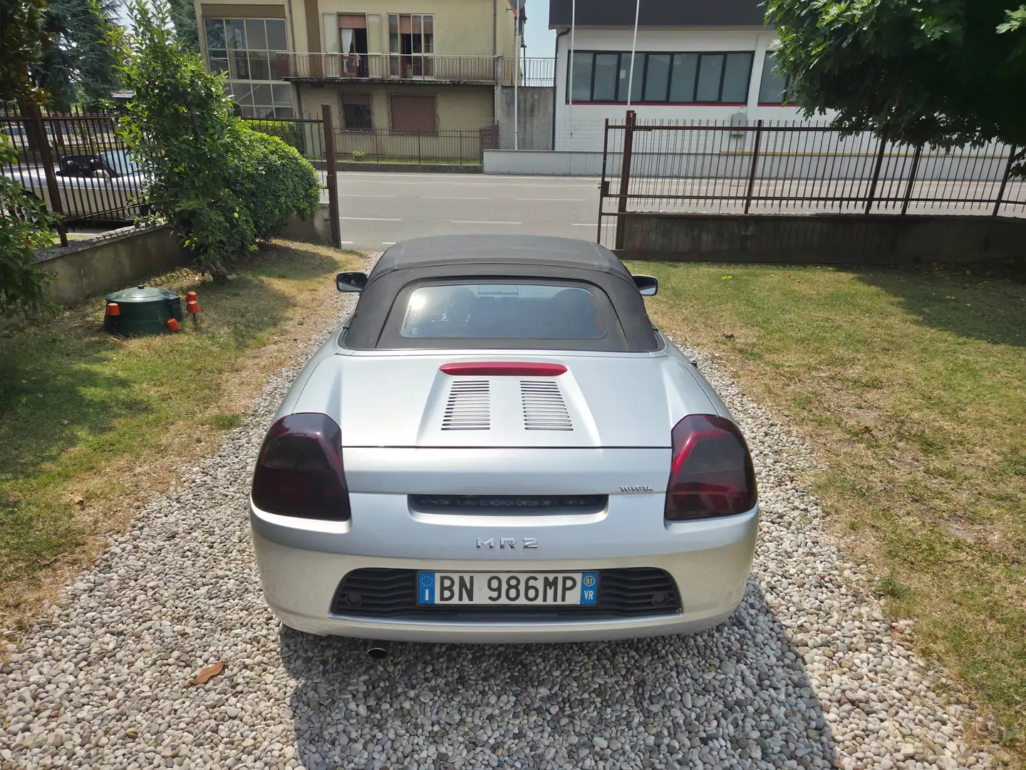 Toyota MR 2 Stříbrná - 2