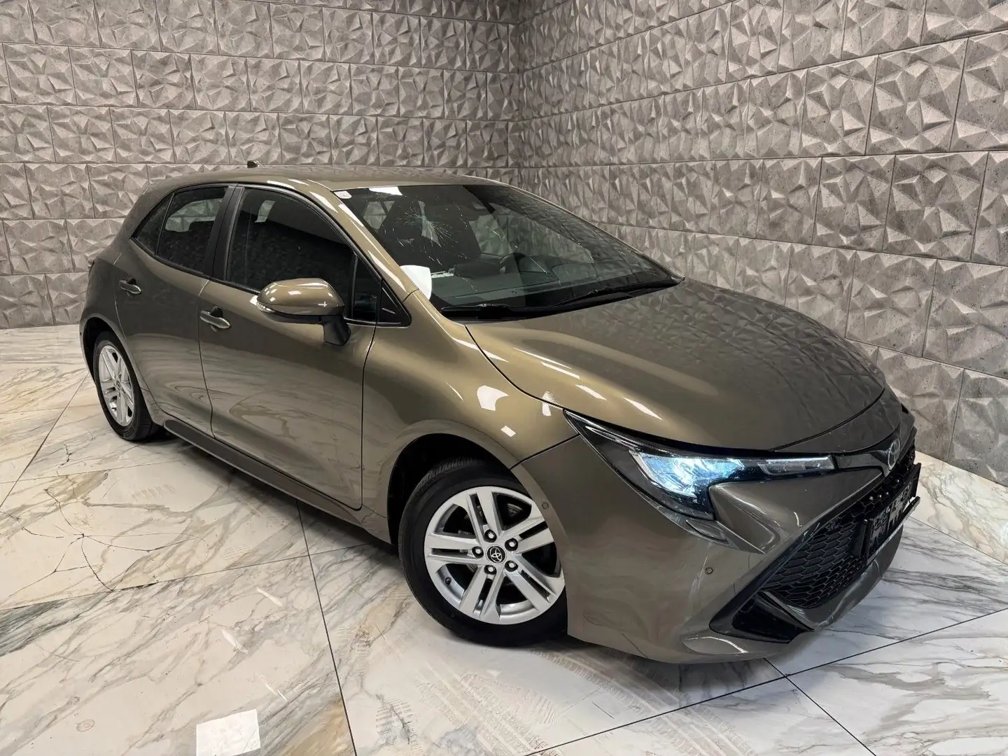 Toyota Corolla Basis ** 38.503km ** VOLL FAHRBEREIT ** - 2