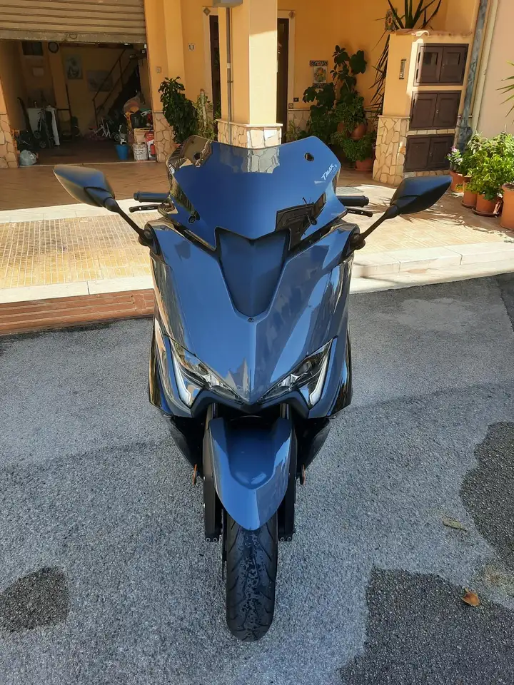 Yamaha Tmax 560