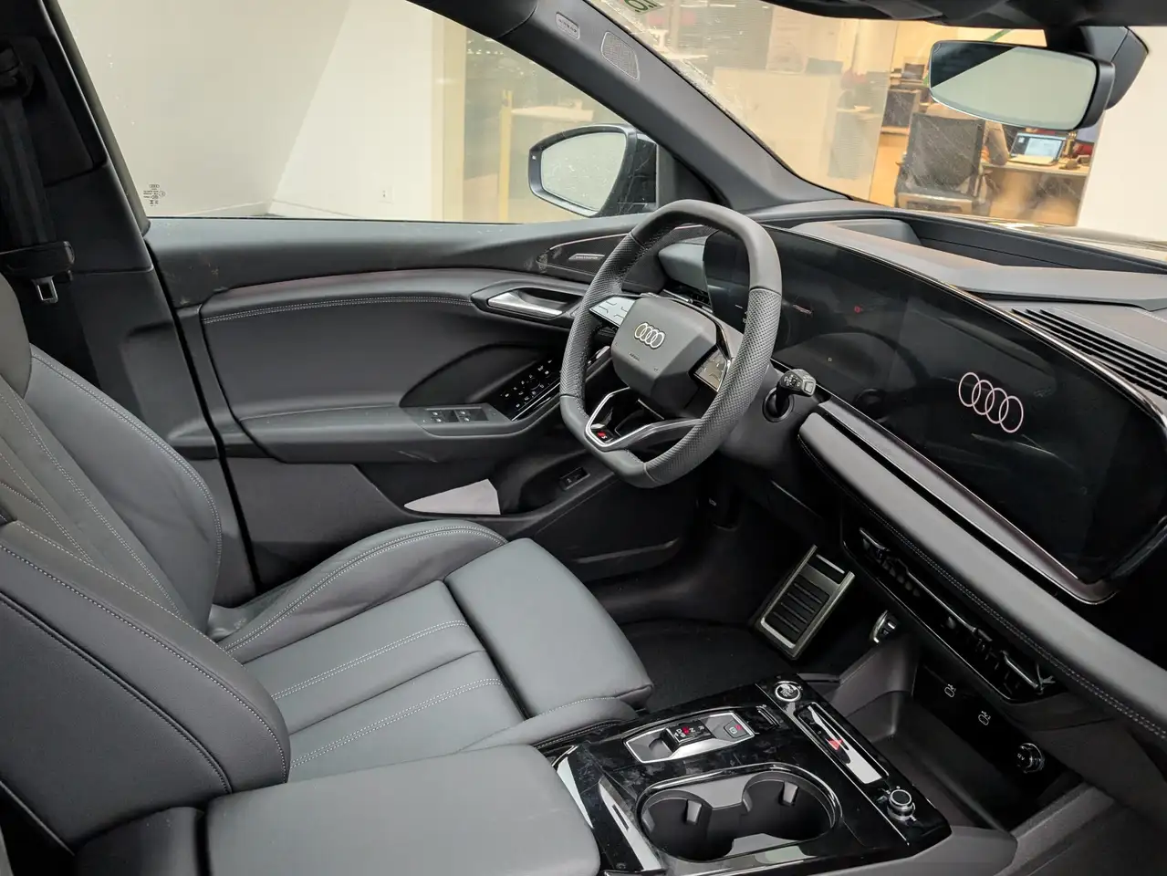 Audi Q6 e-tron снимка Audi Q6 e-tron